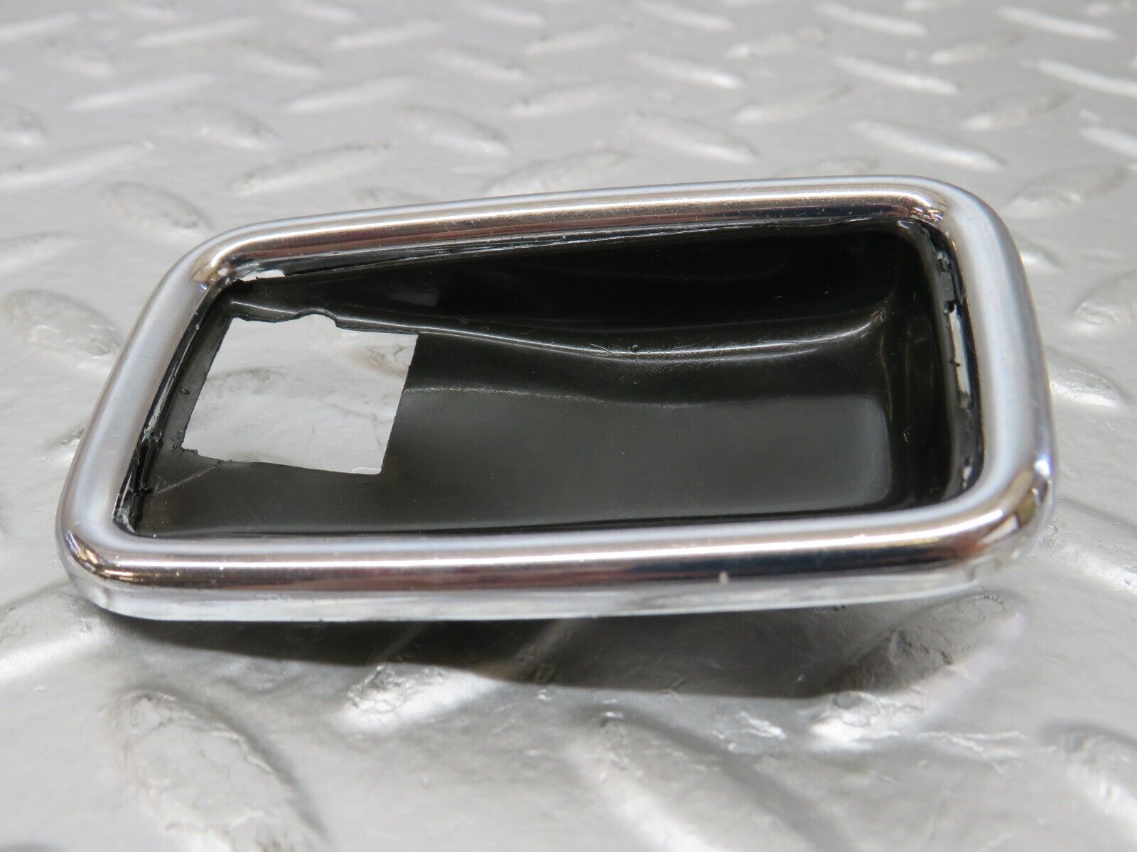 25575 Mercedes-Benz W123 200 Door Handle Surround Right 1087660611