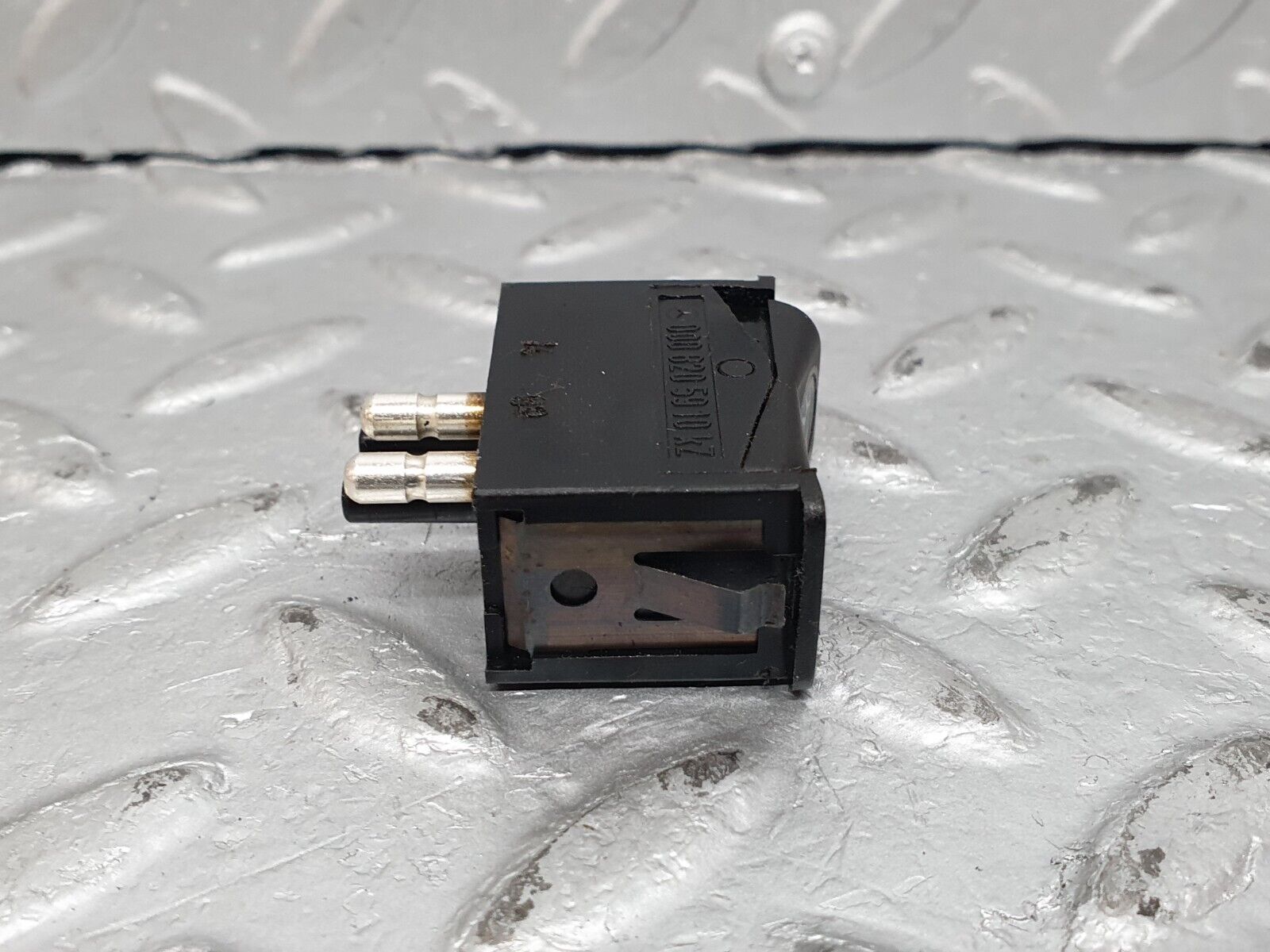 41099 Mercedes-Benz W126 300SE Interior Light Switch 0008205910