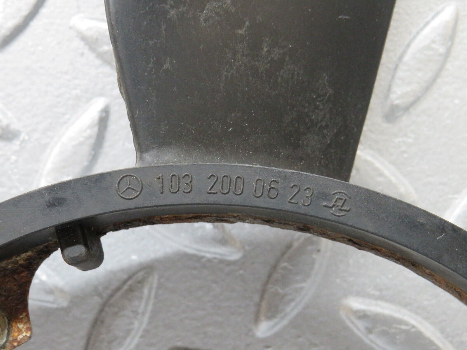 38504 Mercedes-Benz R129 280SL Coupe Engine Cooling Fan 1032000623