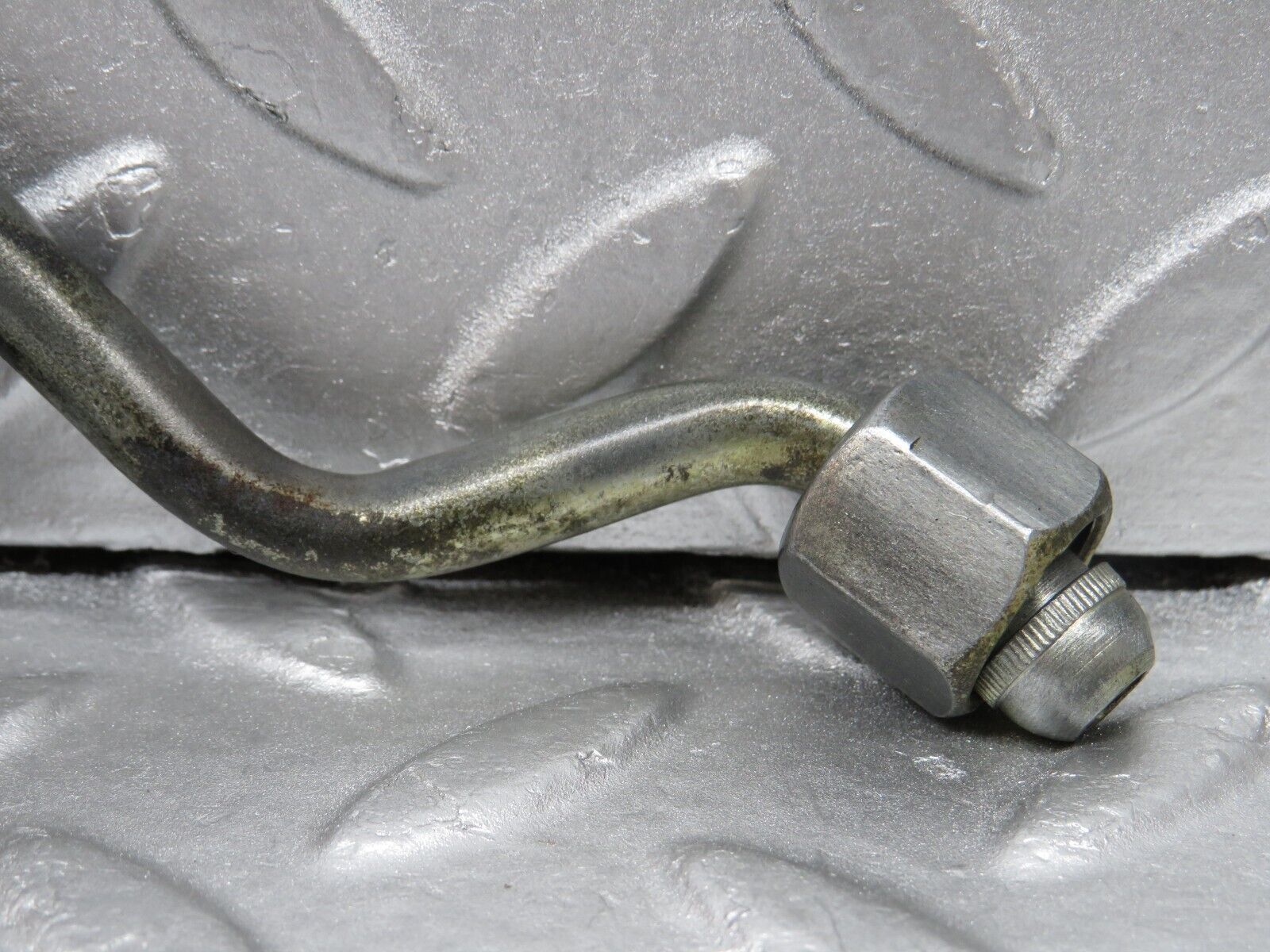 37110 Mercedes-Benz C126 420SEC Coupe Fuel Pipe Line