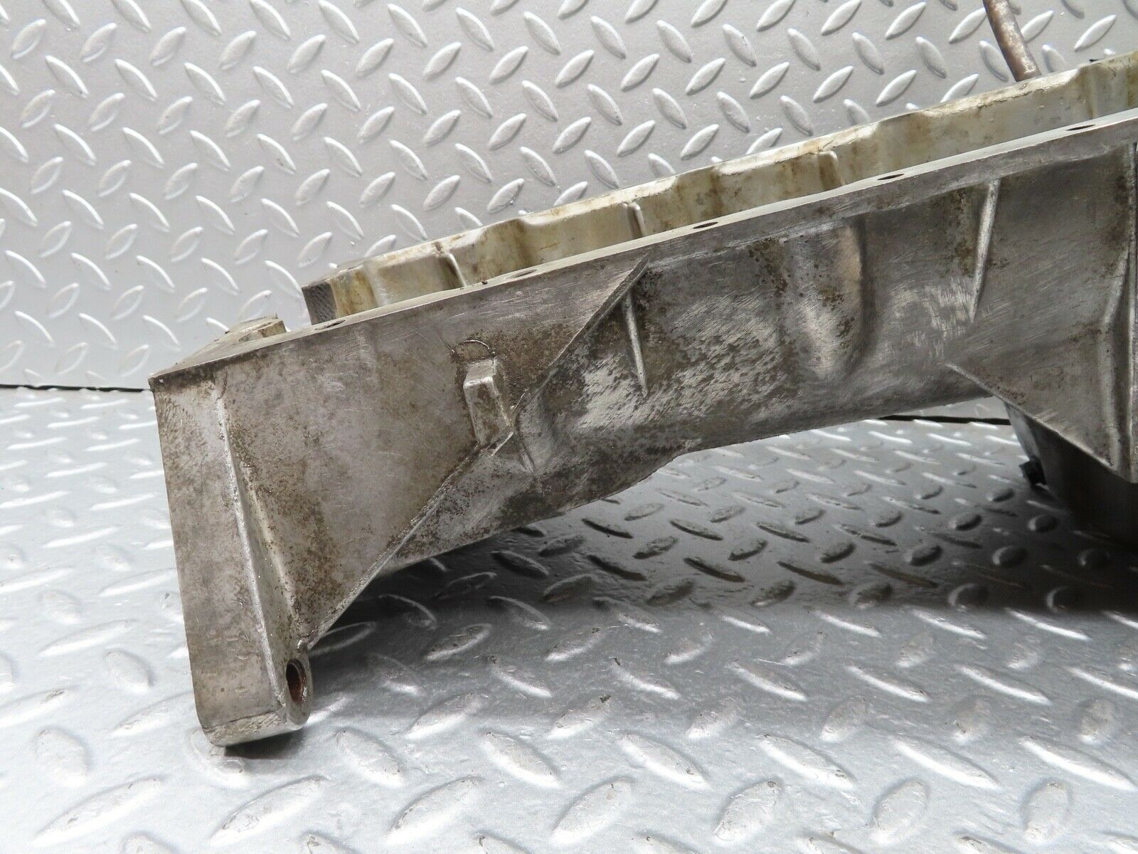 18227 Mercedes-Benz W111 220SE Coupe Oil Pan Oil Sump 1150141402