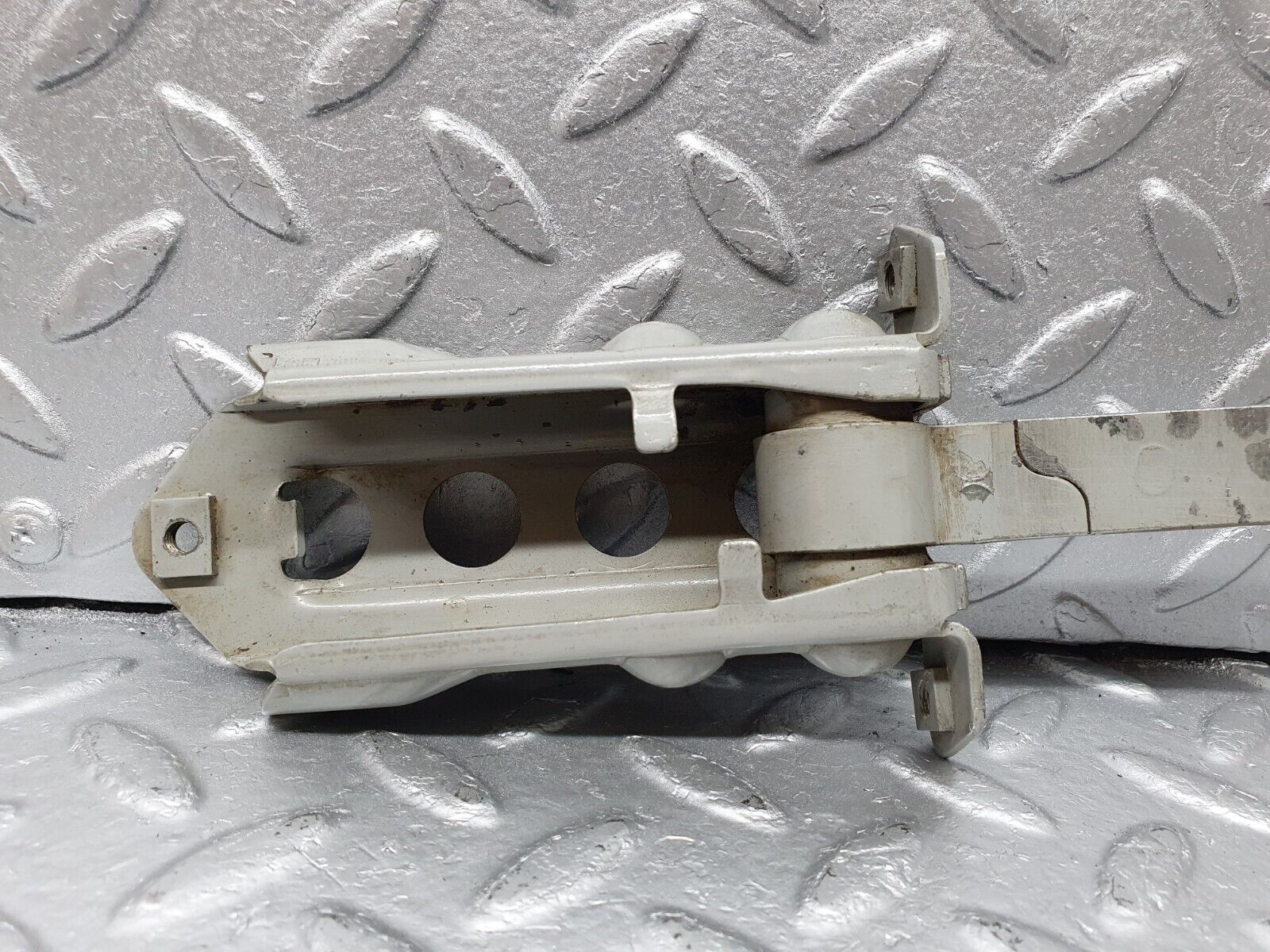 41538 Mercedes-Benz W124 200E Door Safety Check Strap