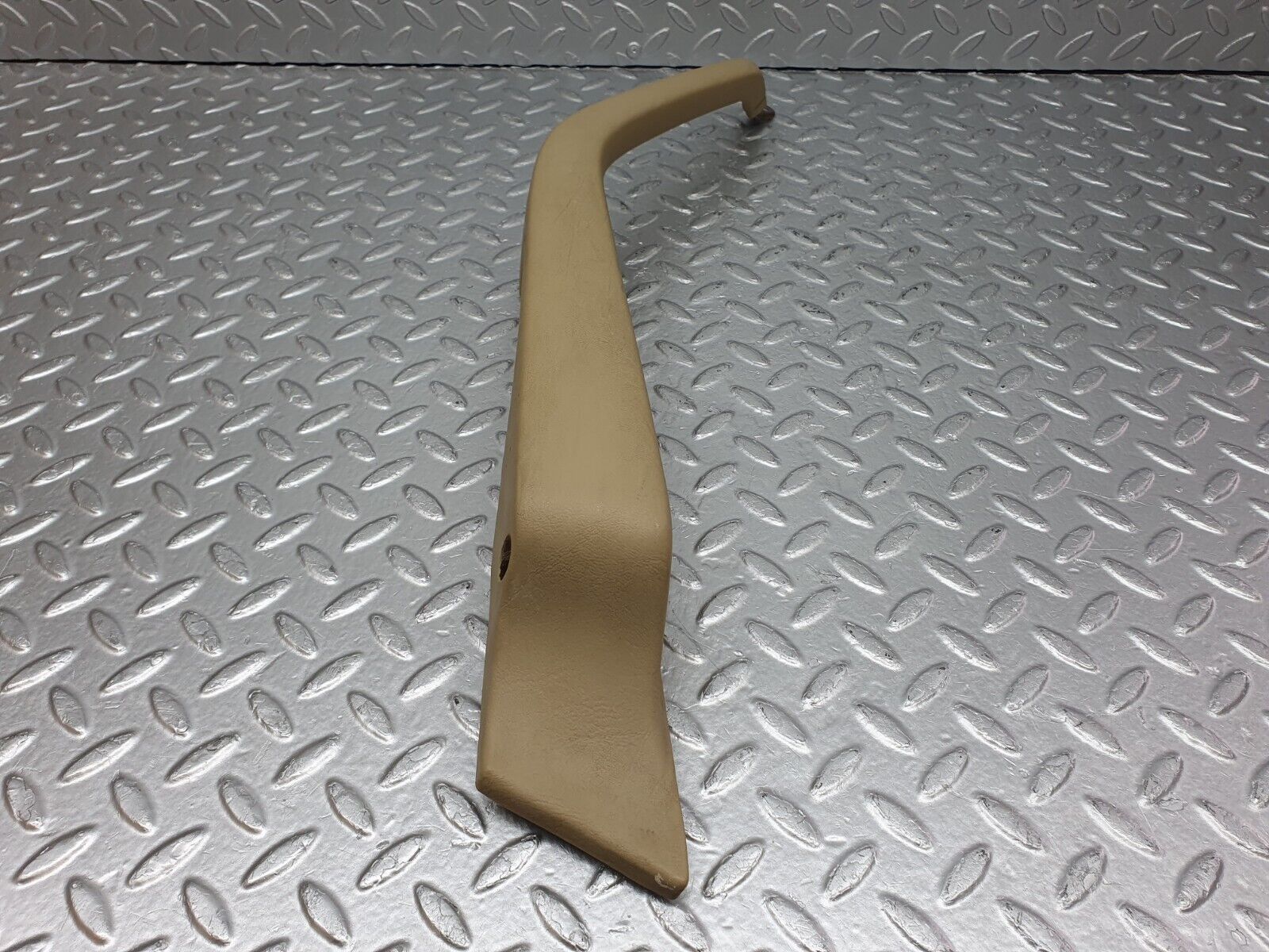 40930 Mercedes-Benz W126 300SE Rear Right Interior Door Handle Beige 126970121