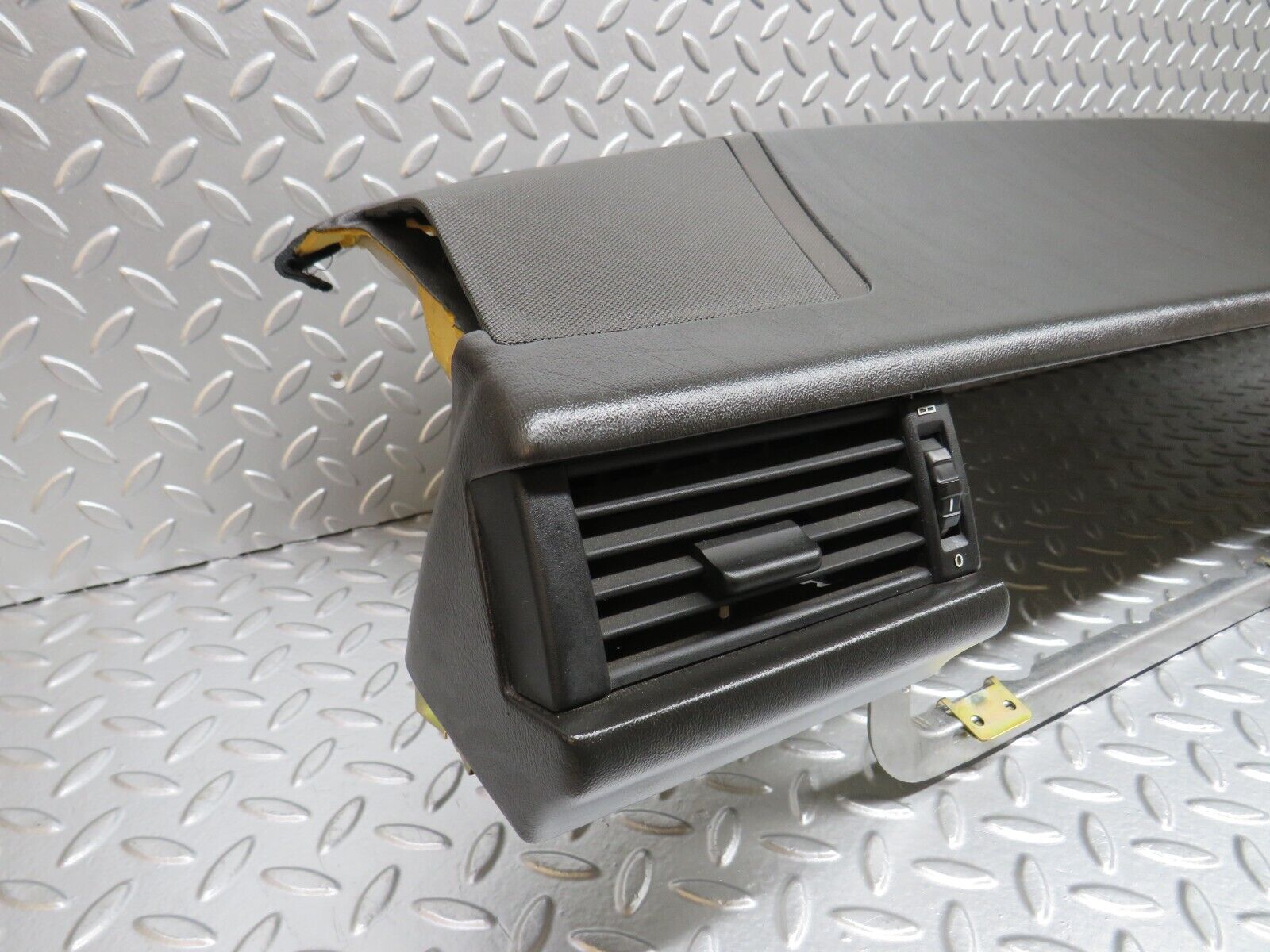 29294 Mercedes-Benz W124 230E Dashboard Brown