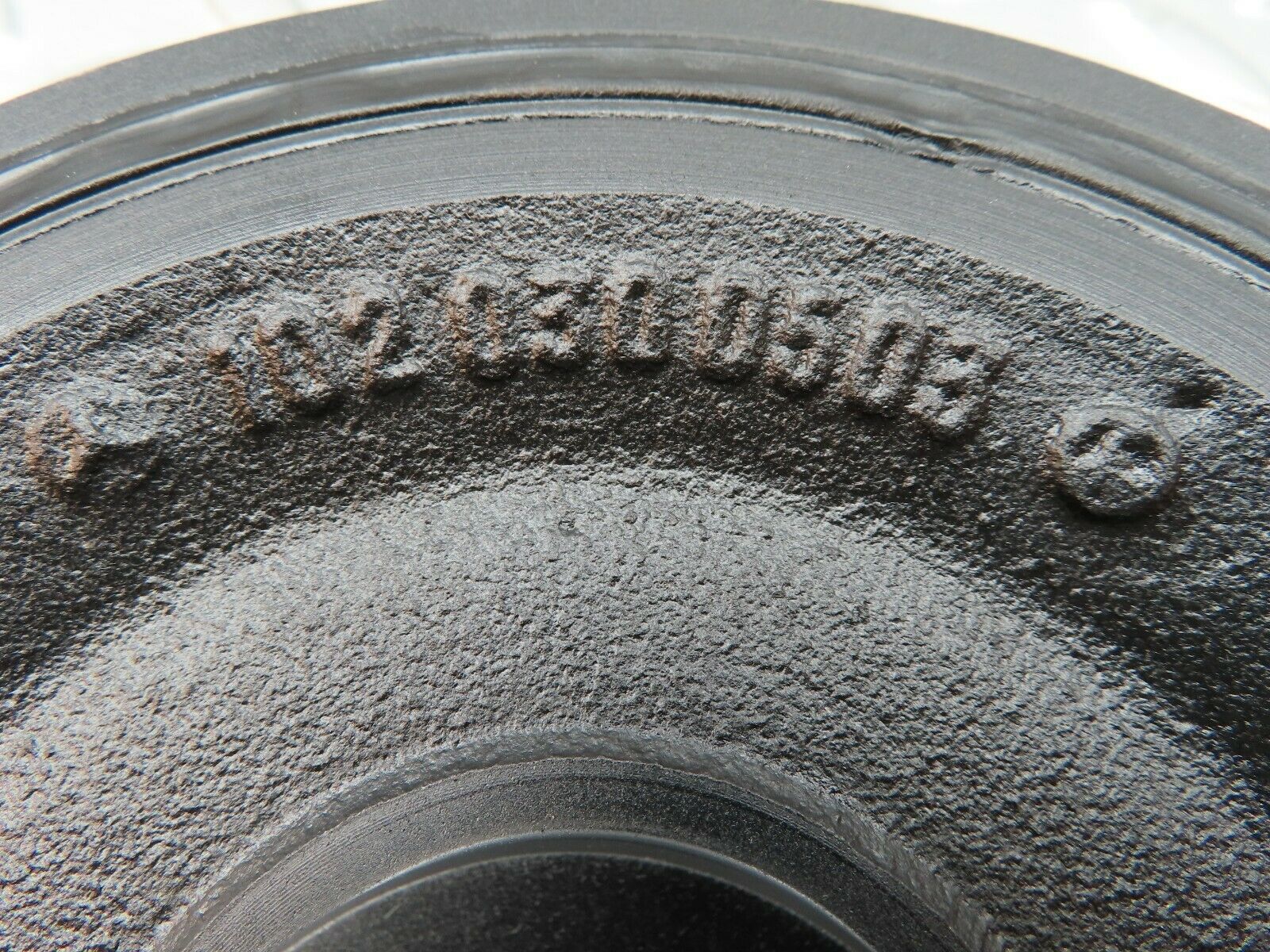 3896 Mercedes-Benz S123 200T Wagon Crankshaft Vibration Absorber 1020300503