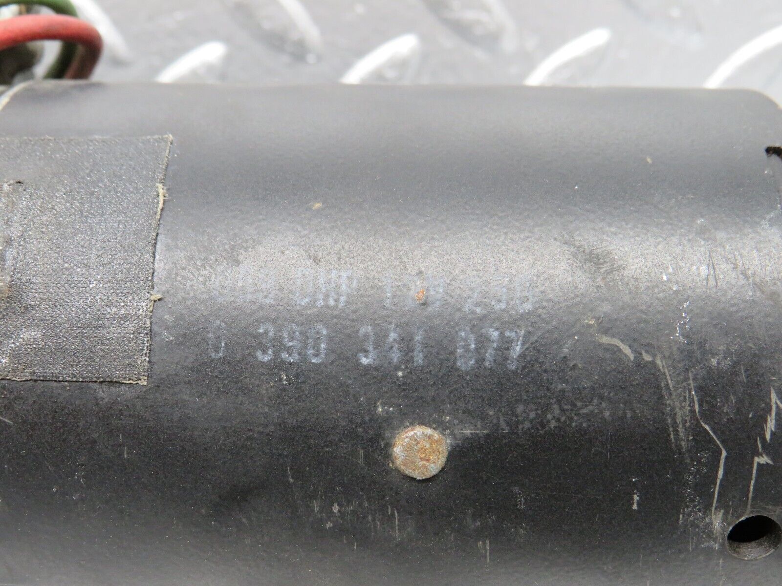 29889 Mercedes-Benz W123 230E Wiper Motor Bosch 0390341077