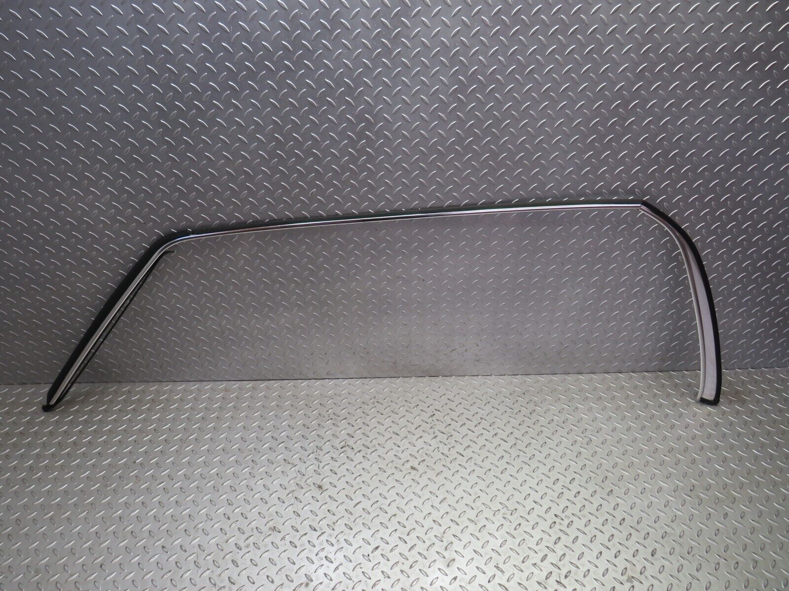 27483 Mercedes-Benz W123 280E Roof Chrome Moulding Trim Left Side