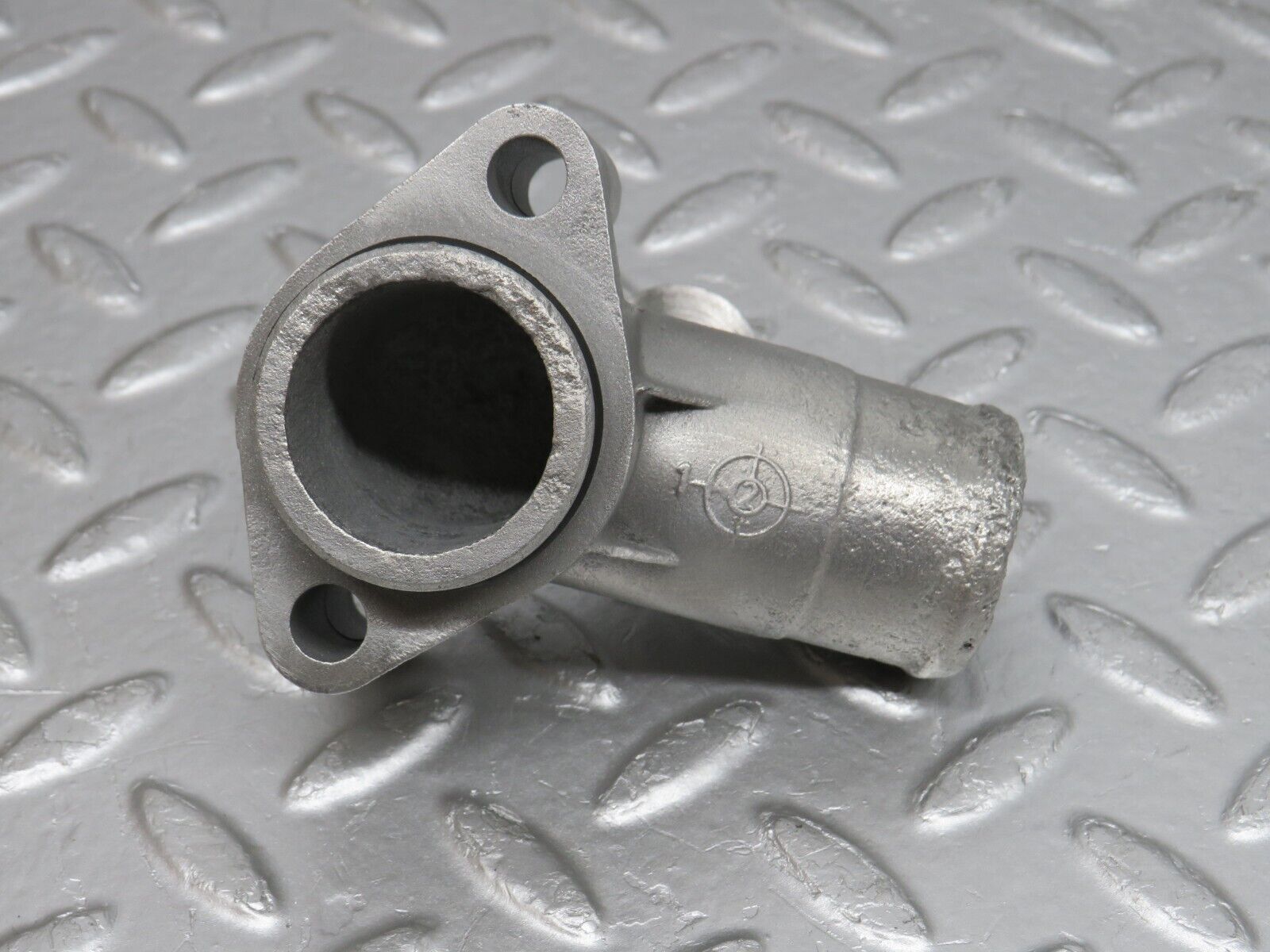 38110 Mercedes-Benz A124 320E Cabriolet Coolant Flange Pipe 1042030431