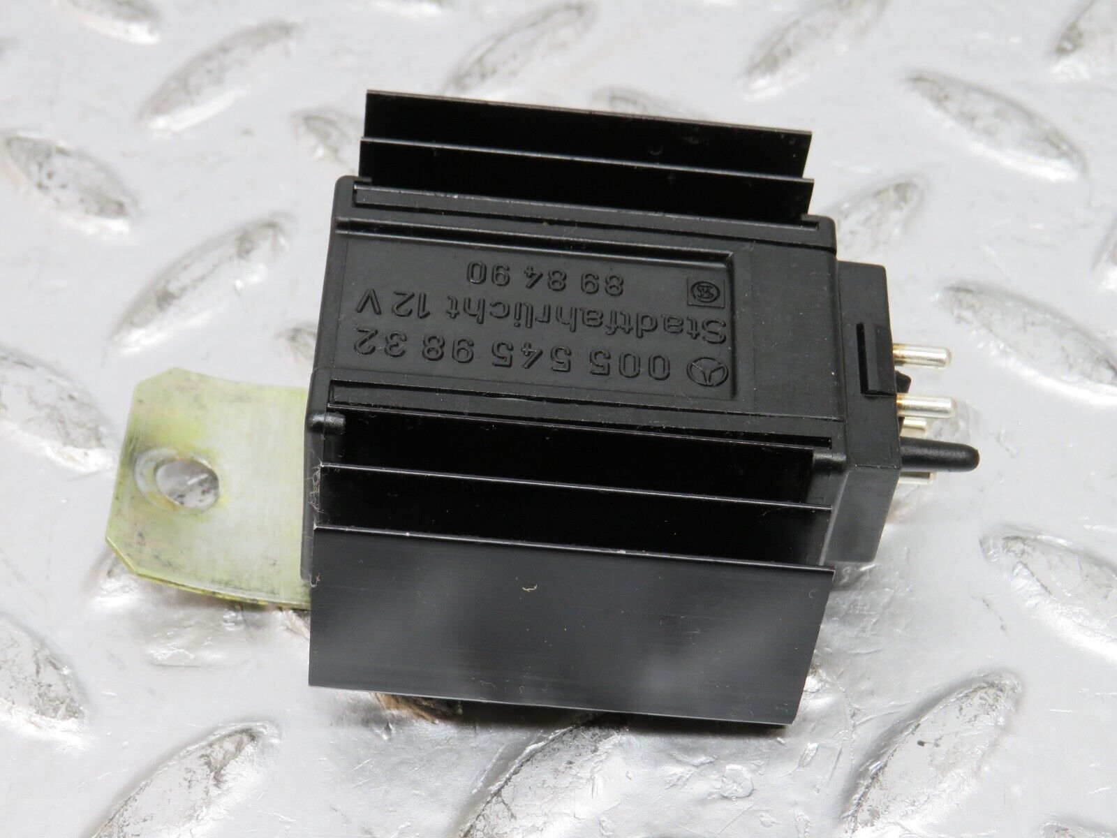 32383 Mercedes-Benz S124 300TE Wagon ECU Relay 0055459832