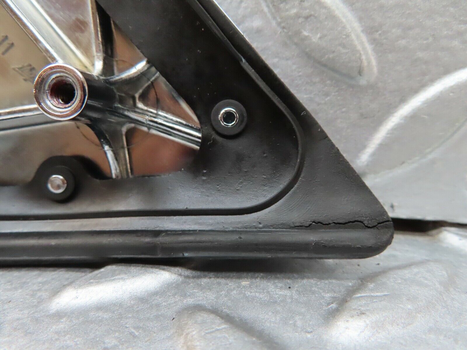 18106 Mercedes-Benz W123 200 Mirror Triangle Cover Right Side 1237250111