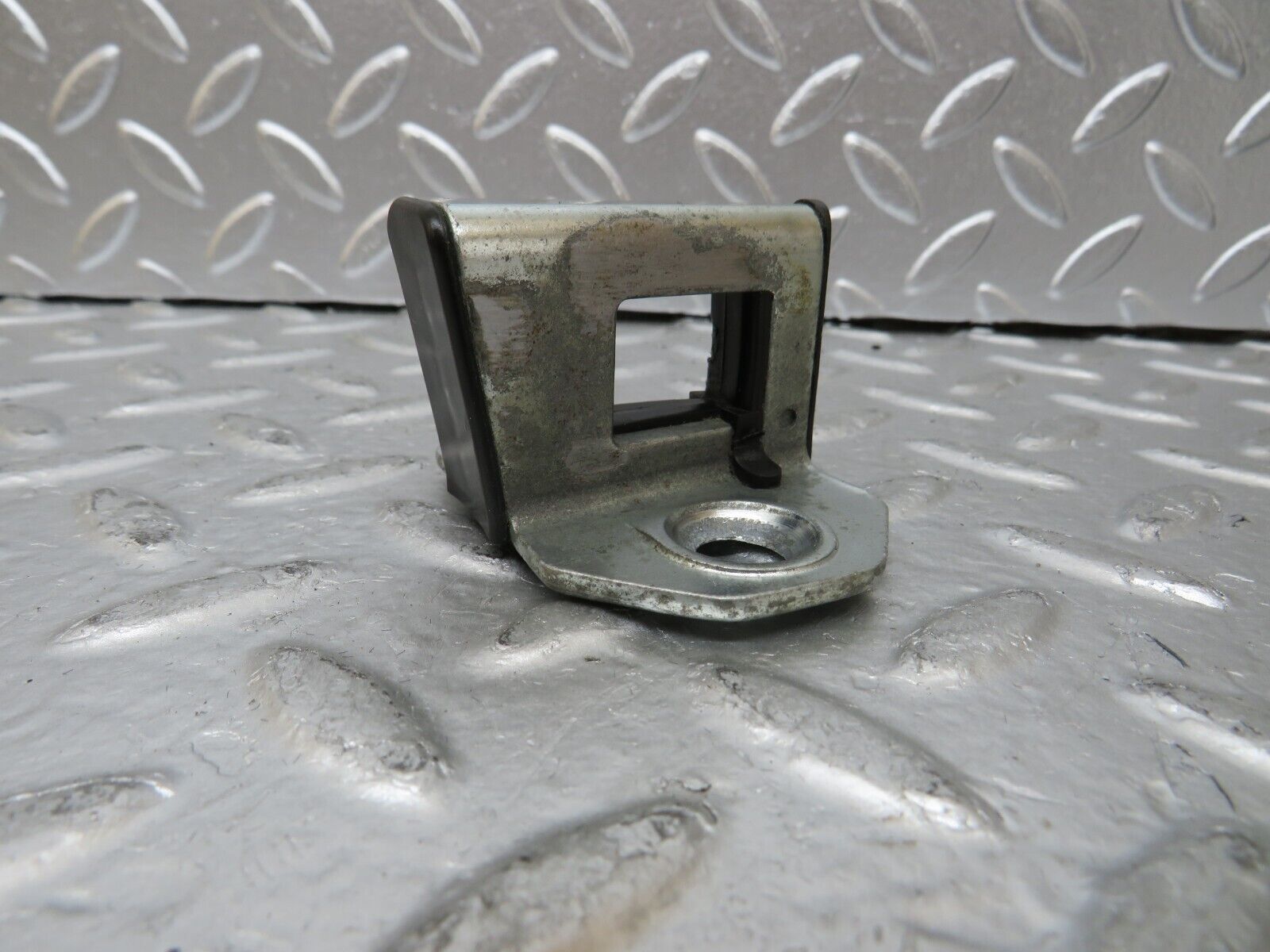 25049 Mercedes-Benz W140 S320 Door Lock Latch Right Side