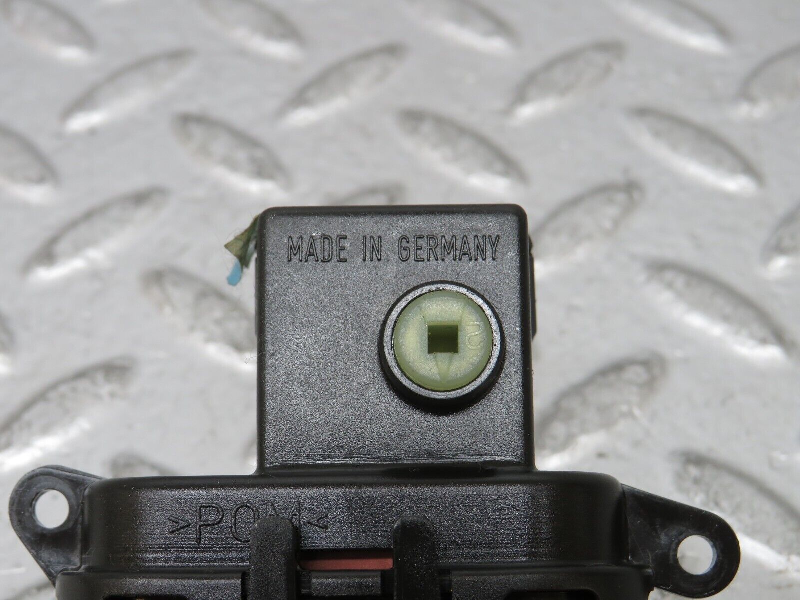 25042 Mercedes-Benz W140 S320 Heater Box Vacuum Actuator 9062700302