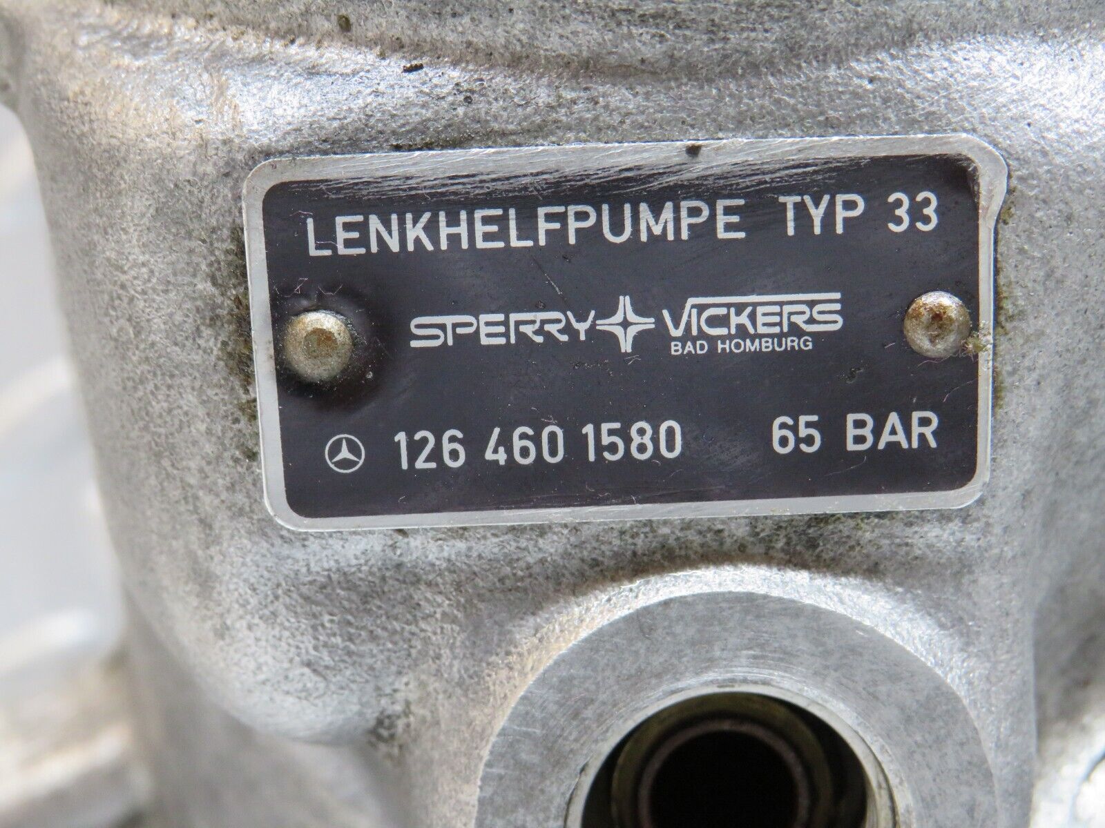 28393 Mercedes-Benz S123 240D Wagon Power Steering Pump 1264601580