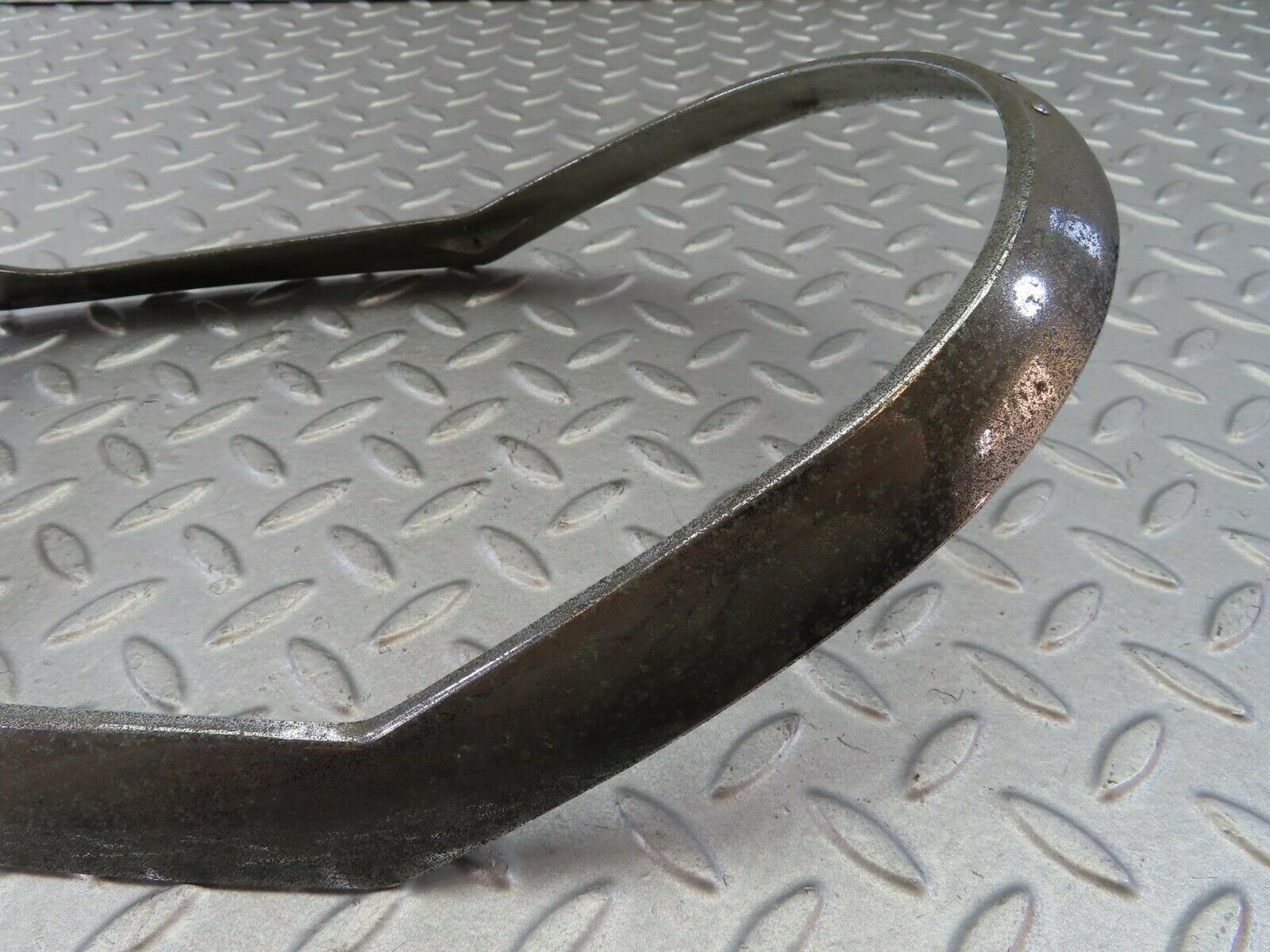 8113 Mercedes-Benz W108 Headlight Chrome Frame 1305542029