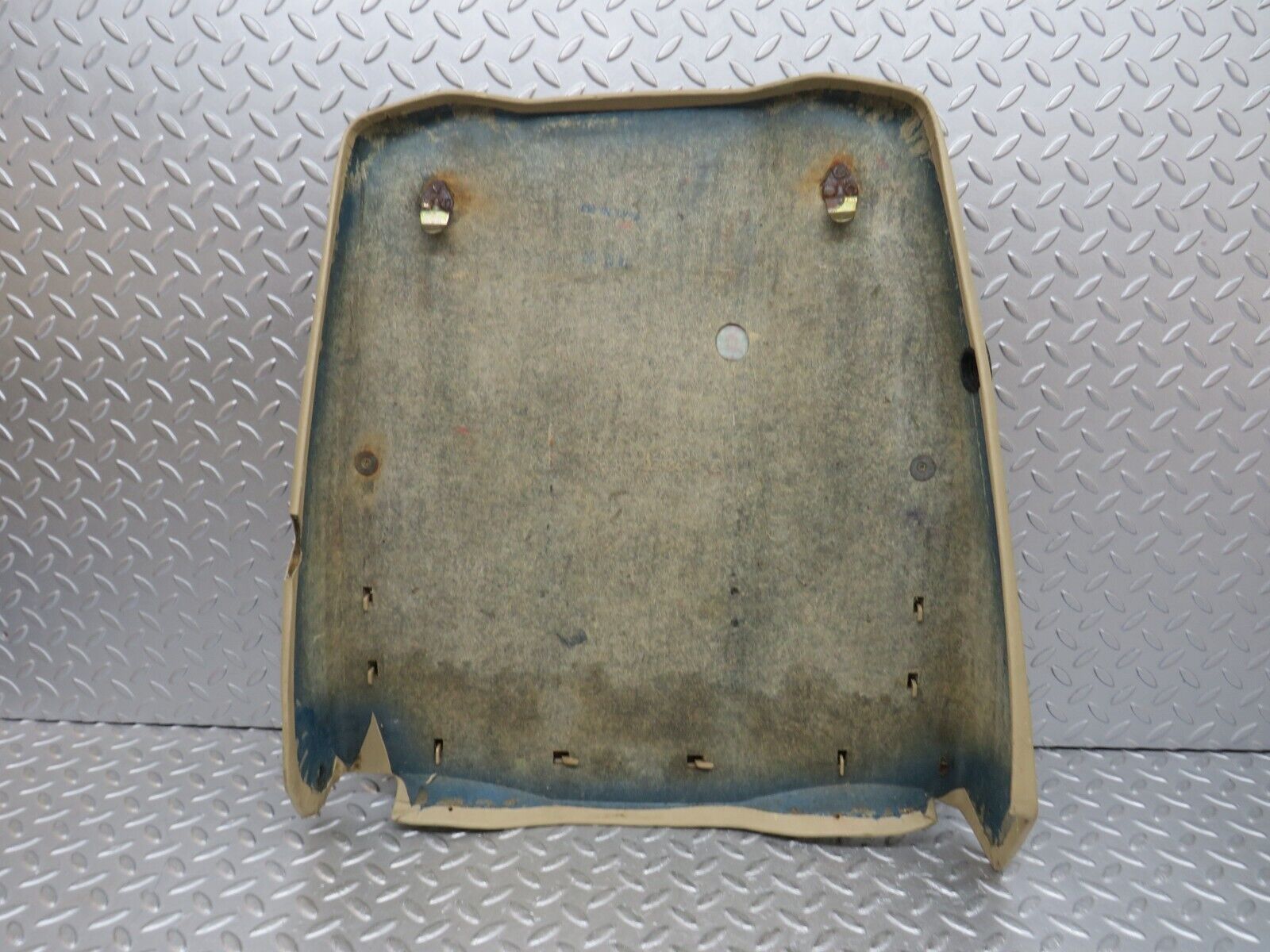 37069 Mercedes-Benz C126 420SEC Coupe Front Left Seat Rear Cover Beige