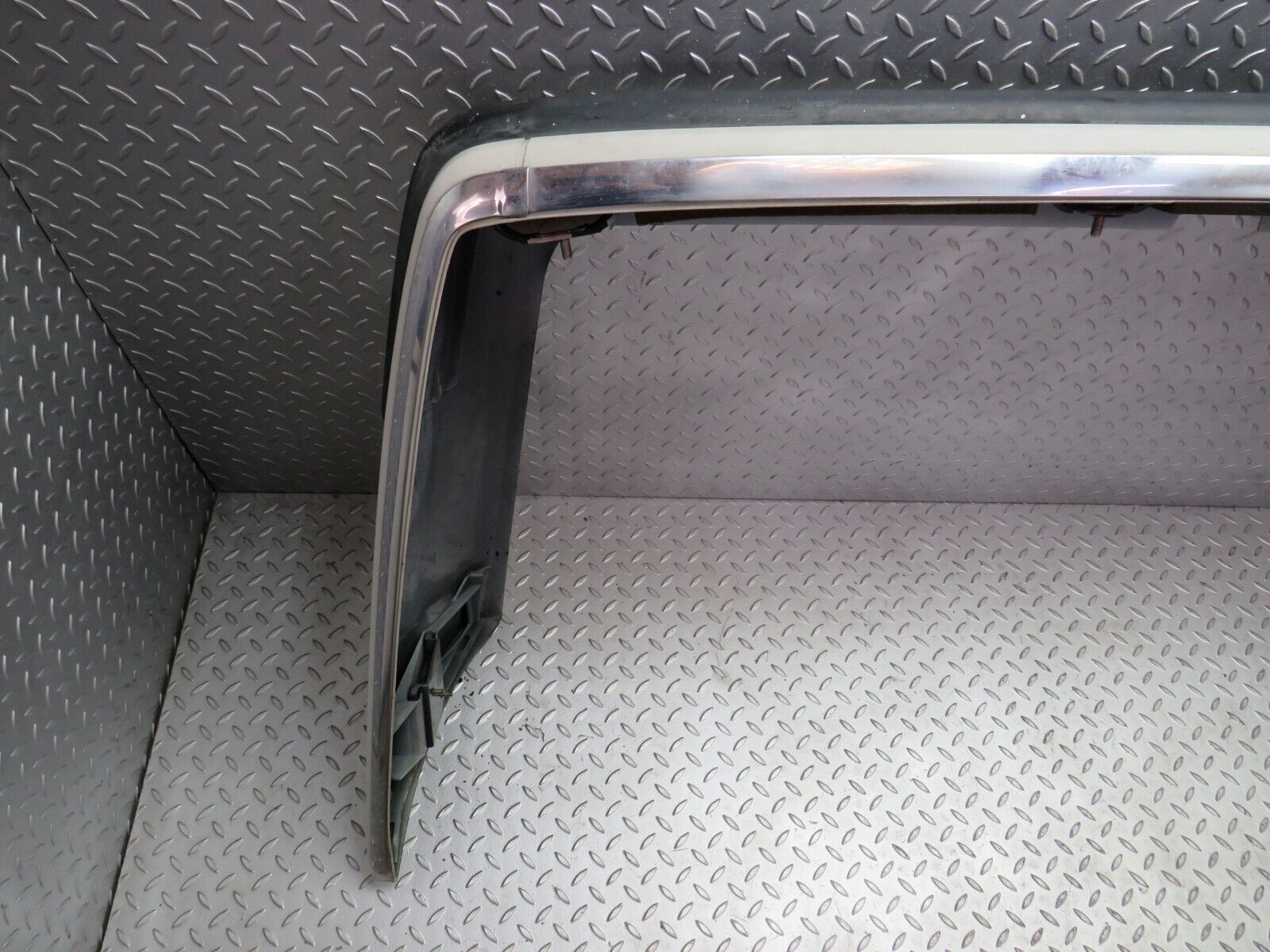 30539 Mercedes-Benz W124 230E Rear Bumper 1248800340