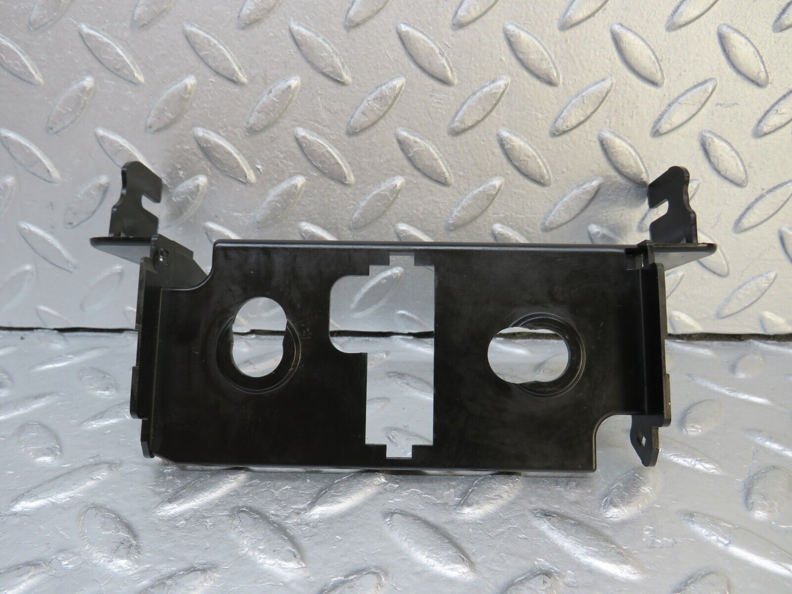 36998 Mercedes-Benz C126 420SEC Coupe Heater Control Switch Bracket 1268330014