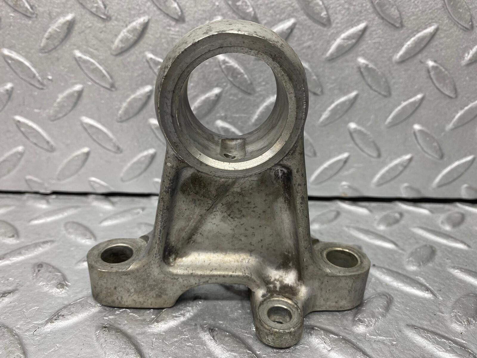 1711 Mercedes-Benz W105 219 PONTON Camshaft Tower Bearing 1800511510