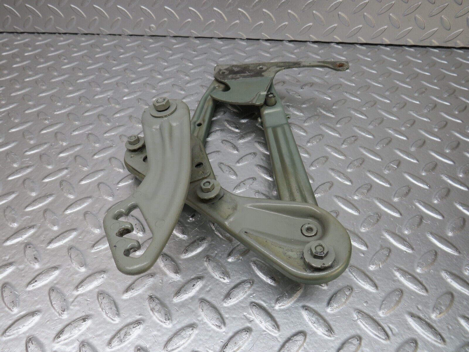 34159 Mercedes-Benz W124 260E Bonnet Hinge Right 1248800228 1248871074