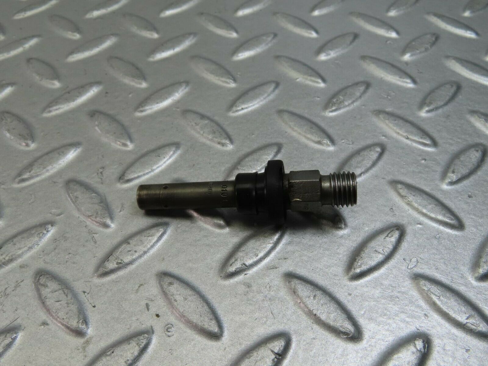 9464 Mercedes-Benz C124 300CE Coupe Fuel Injector Bosch 0437502010