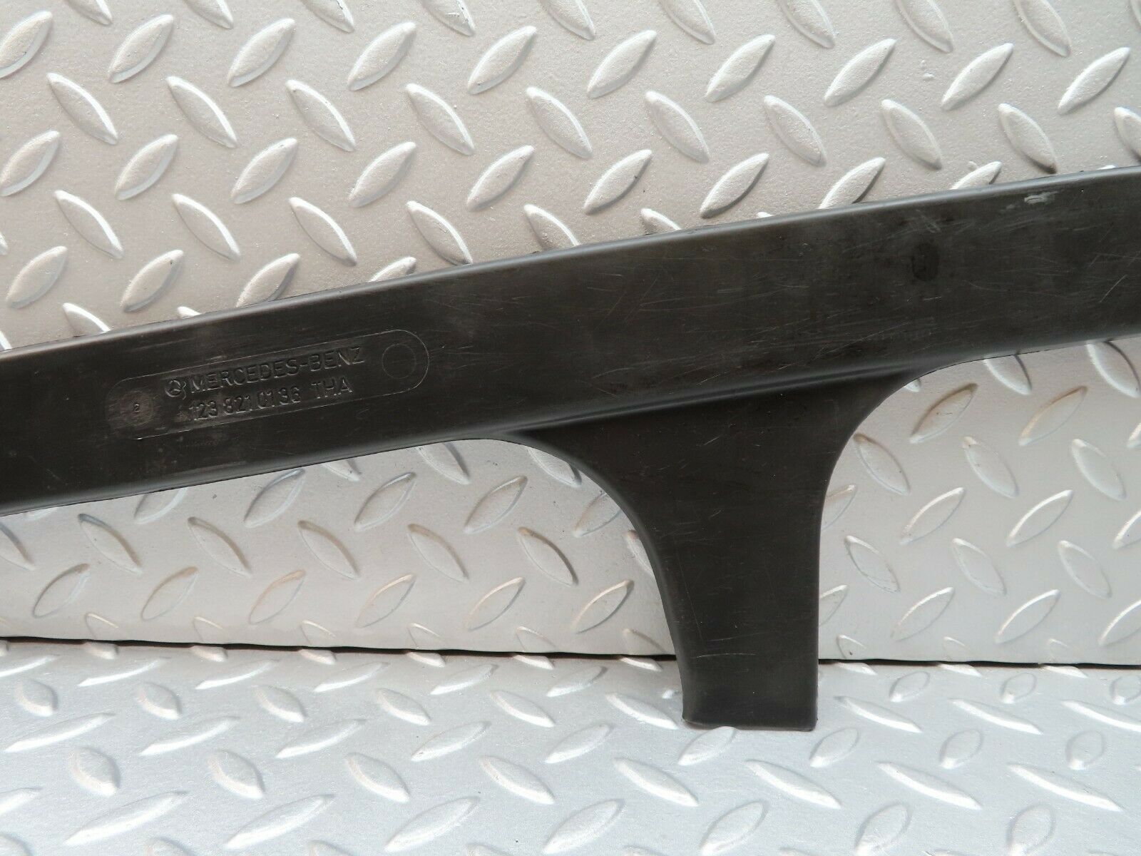 3778 Mercedes-Benz S123 200T Wagon Cable Cover Rear Left 1238210136