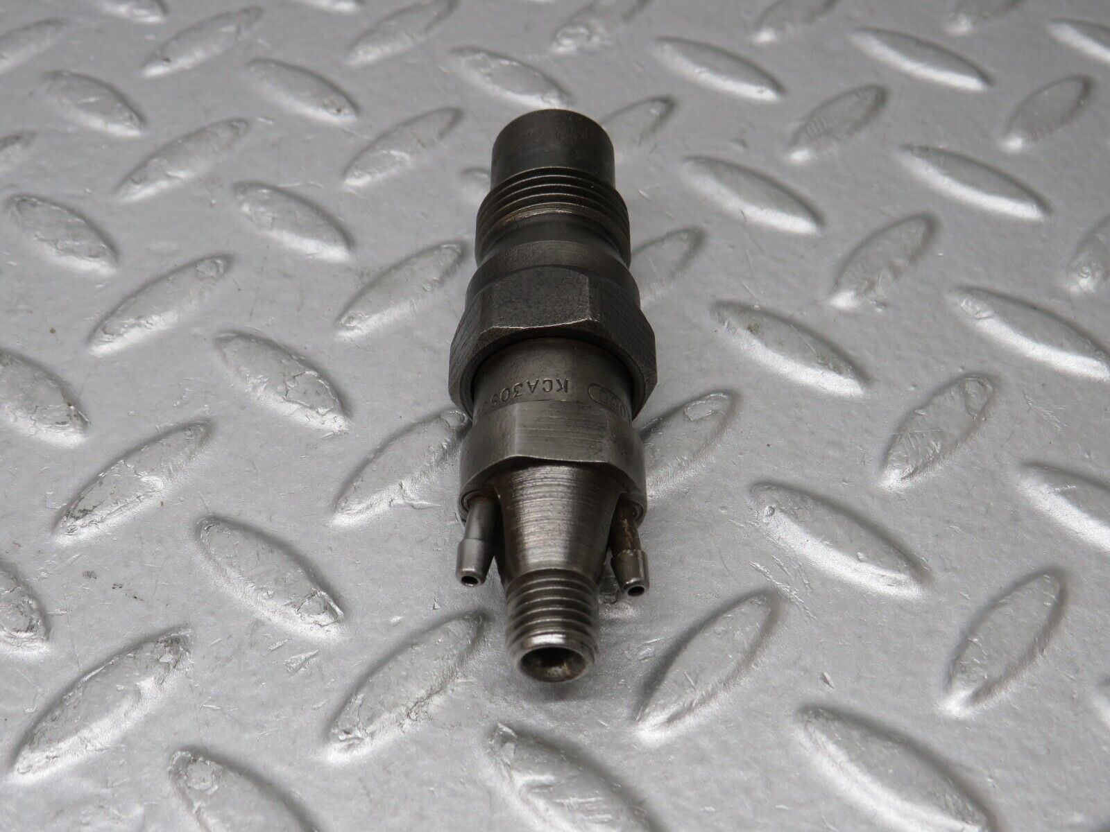 35890 Mercedes-Benz 240D OM616.912 Diesel Fuel Injector Bosch KCA30S35/4