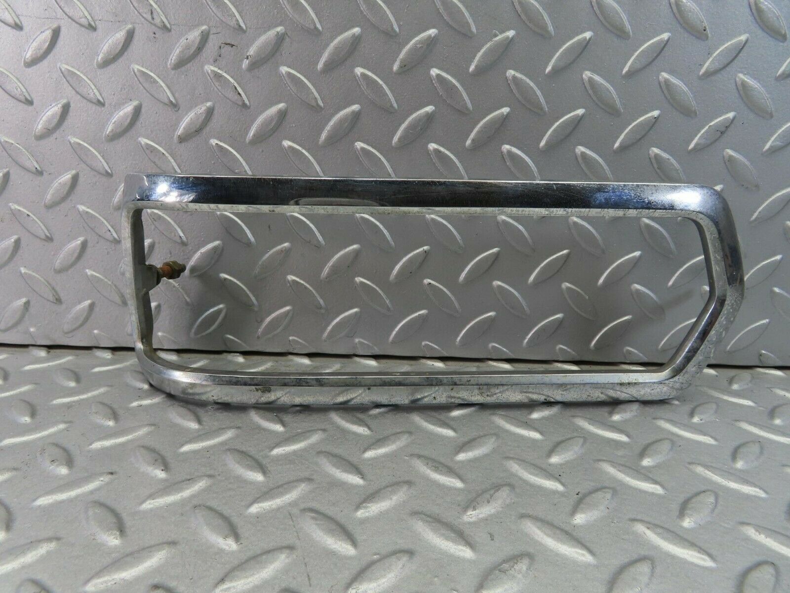 8095 Mercedes-Benz W108 Tail Light Chrome Frame Left 1088260159