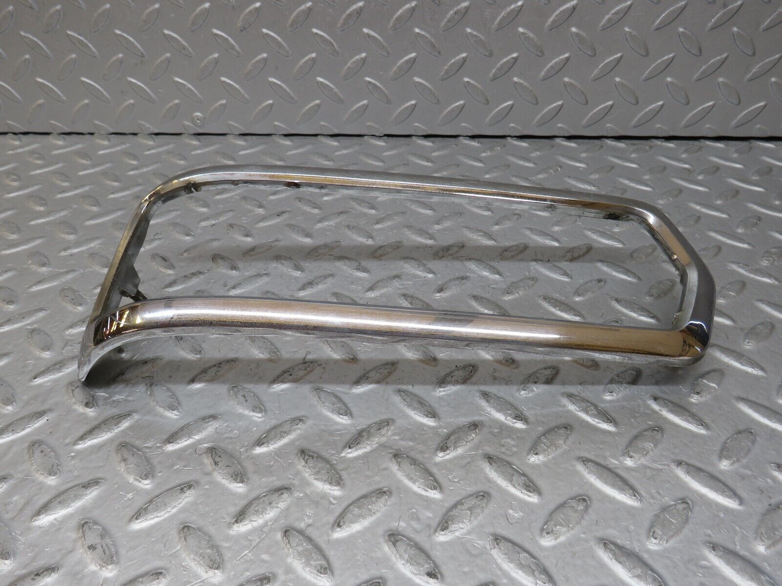 35751 Mercedes-Benz W108 Tail Light Chrome Frame Left 1088260159