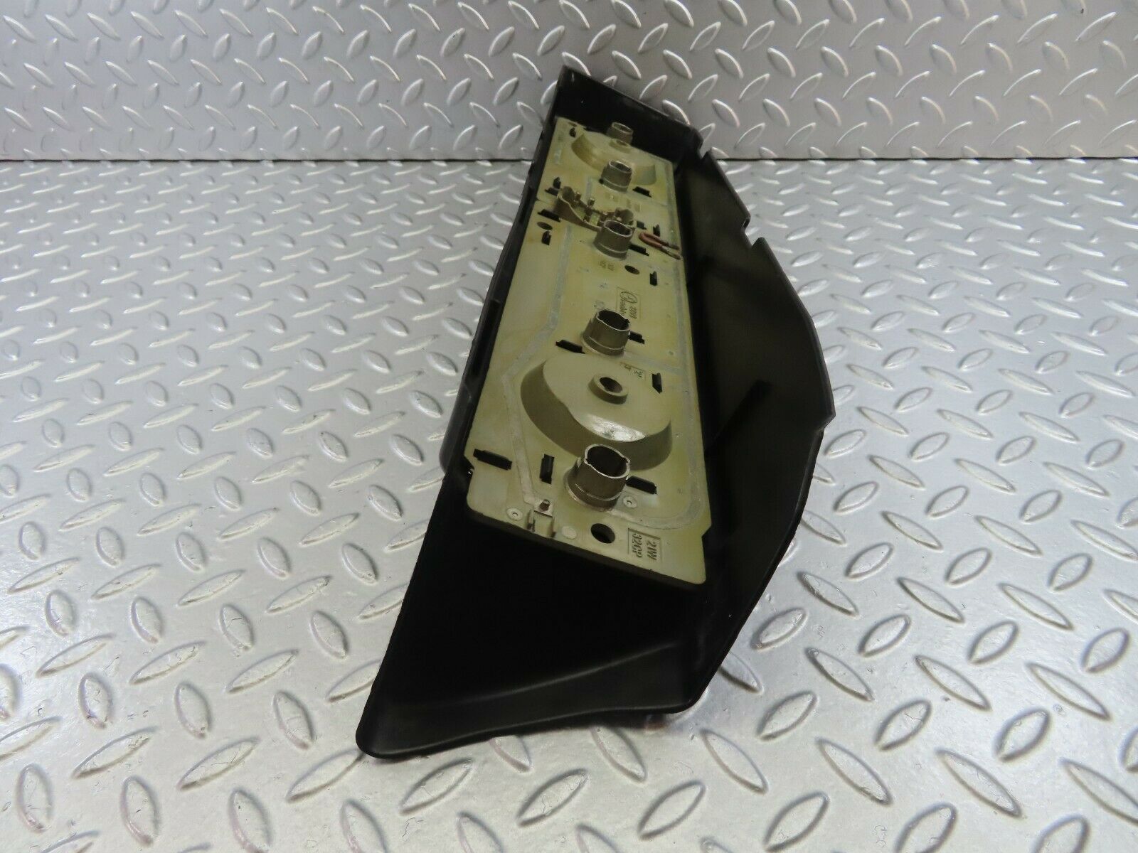 8855 Mercedes-Benz W116 Rear Right Tail Light Cover 1168201264