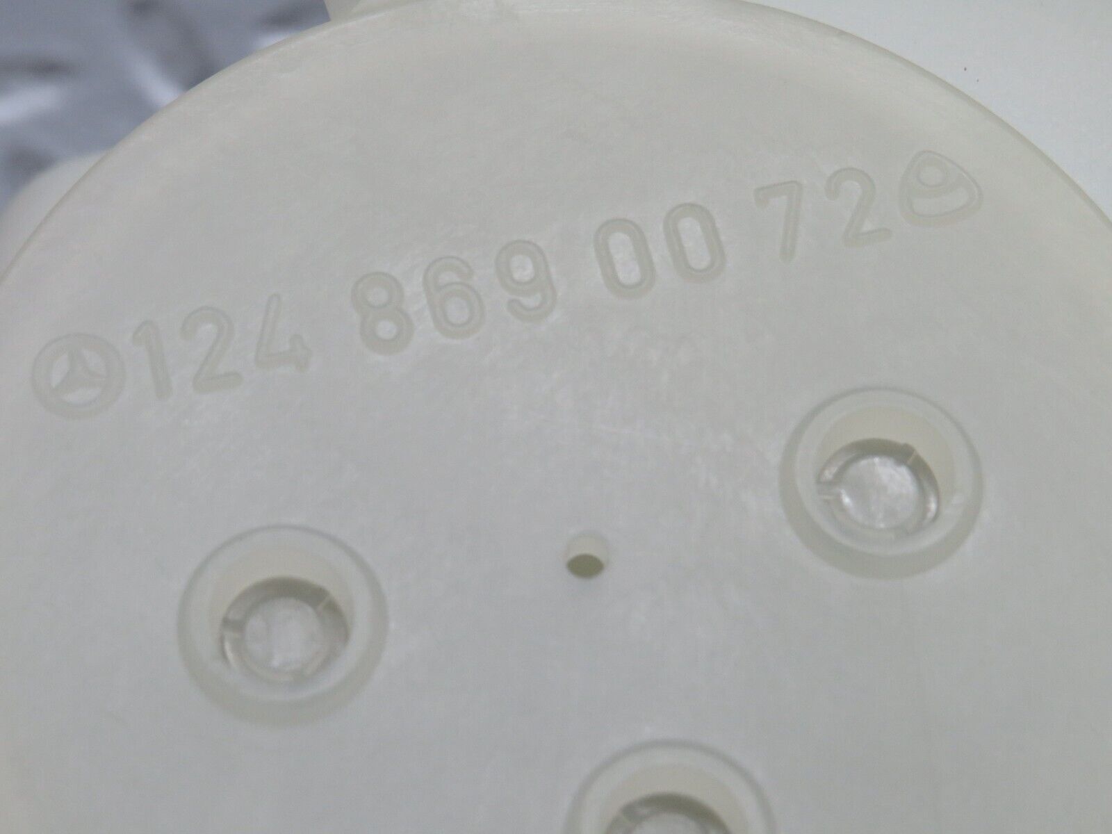 36941 Mercedes-Benz C126 420SEC Coupe Windscreen Washer Fluid Reservoir 1268690620 1248690072