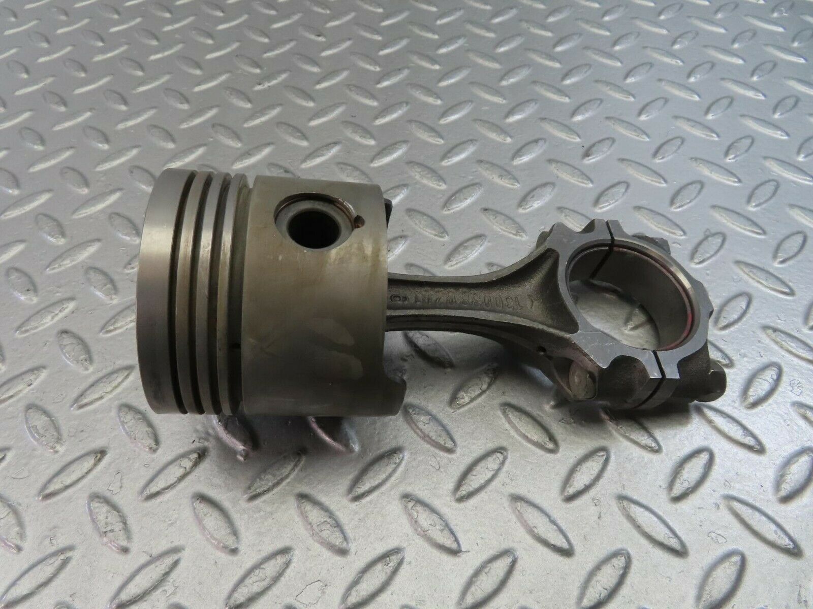 10162 Mercedes-Benz W108 Piston With Connecting Rod 86.49 mm 1300380201
