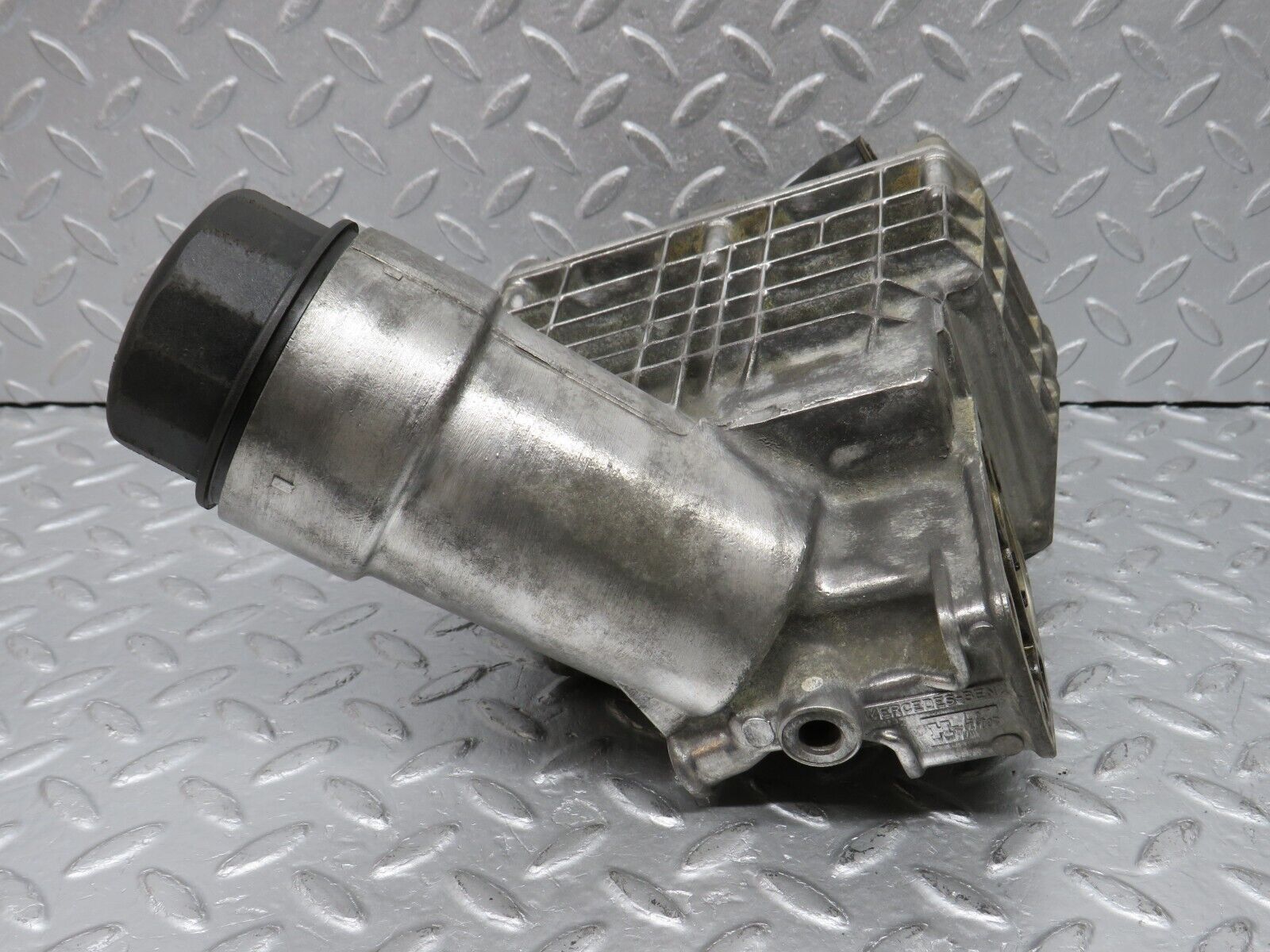 38621 Mercedes-Benz R129 280SL Coupe Oil Filter Housing 1041840608