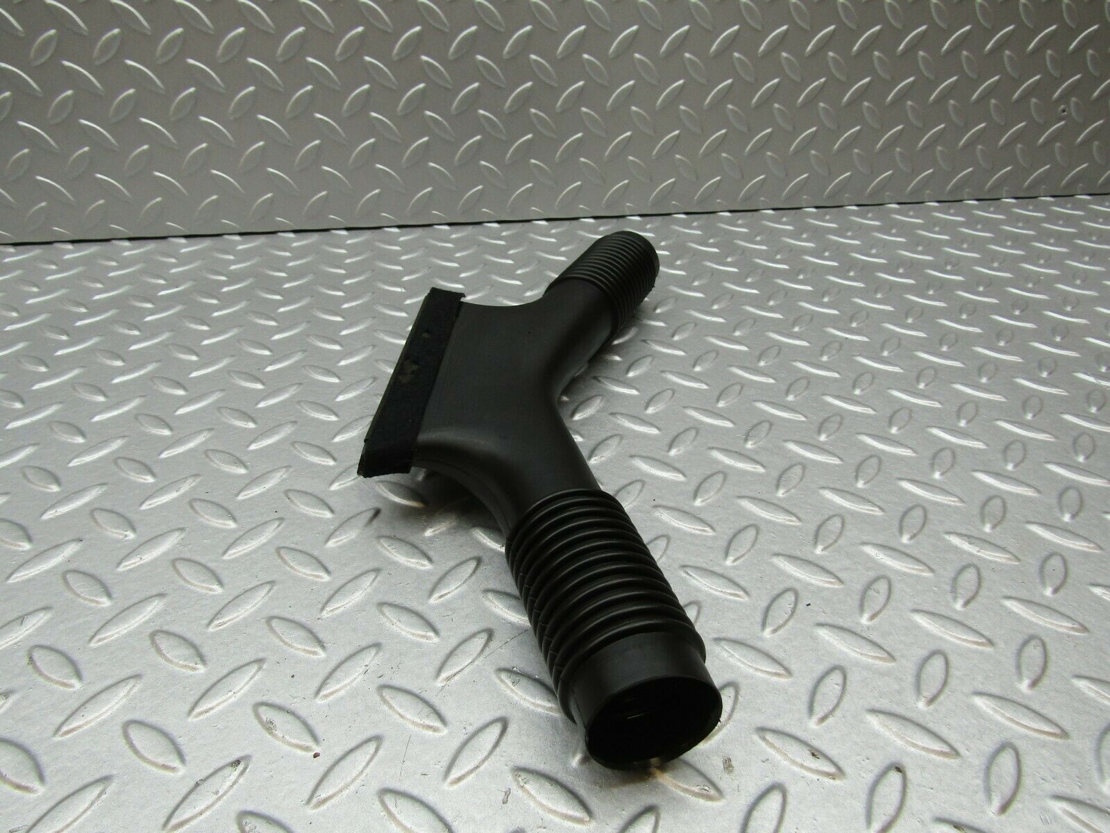 3372 Mercedes-Benz W108 280SE Heater Air Duct Vent Centre