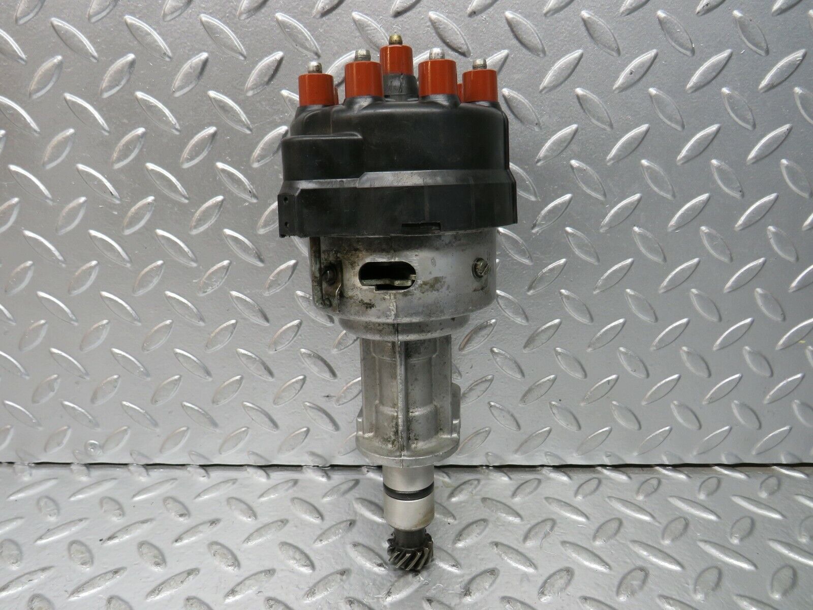 23332 Mercedes-Benz W116 350SE Ignition Distributor Bosch 0237404003