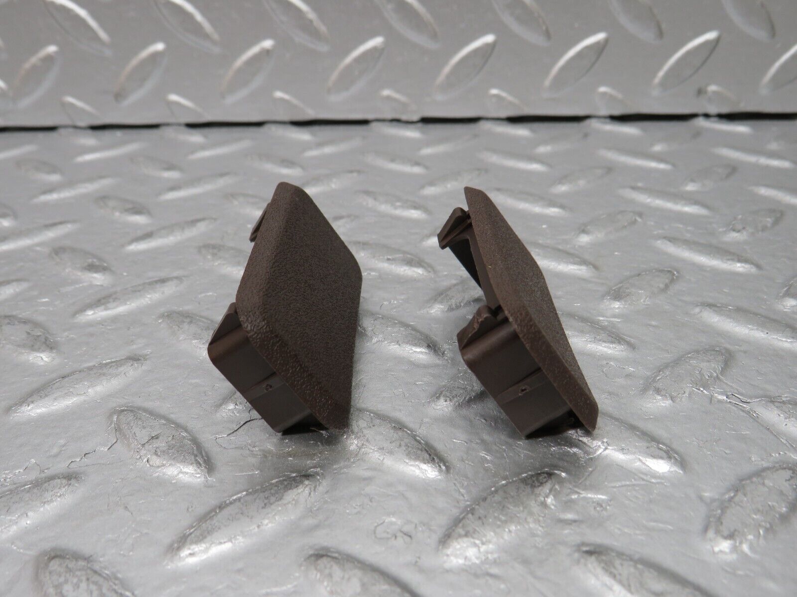 29980 Porsche 924 Tailgate Bolt Cover Brown 477867923