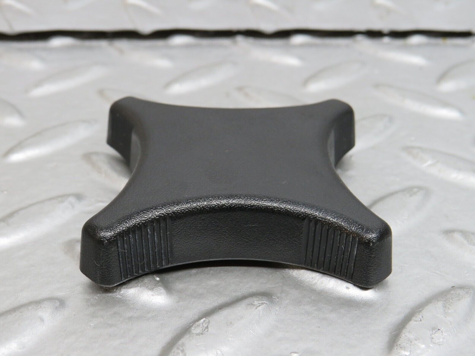 29462 Mercedes-Benz W124 230E Seat Base Adjuster Handle Knob