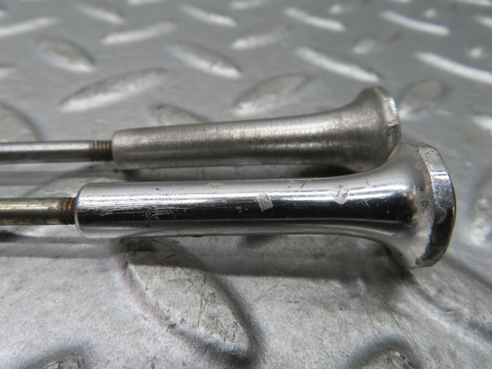 19017 Mercedes-Benz W120 W121 Ponton Rear Door Lock Knob Pair