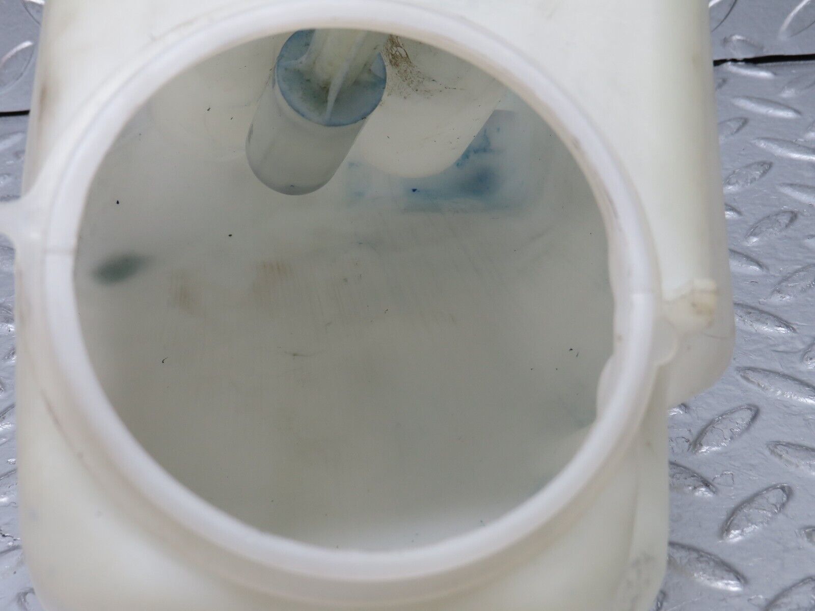 30434 Mercedes-Benz W124 230E Windscreen Washer Fluid Reservoir 1248691020