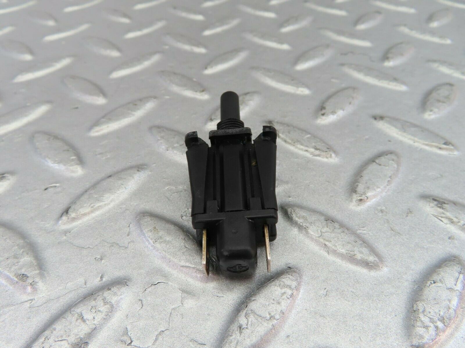 9366 Mercedes-Benz C124 300CE Coupe Door Contact Switch 2018201110