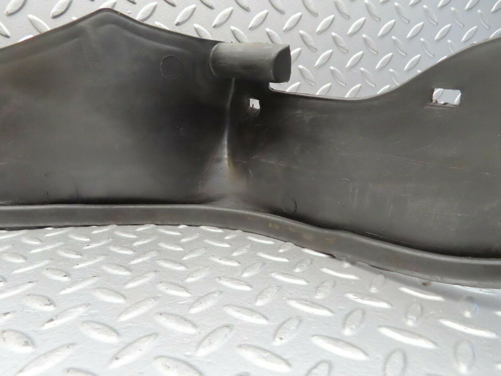 15496 Mercedes-Benz W123 230E Front Right Inner Fender Wing Splash Guard