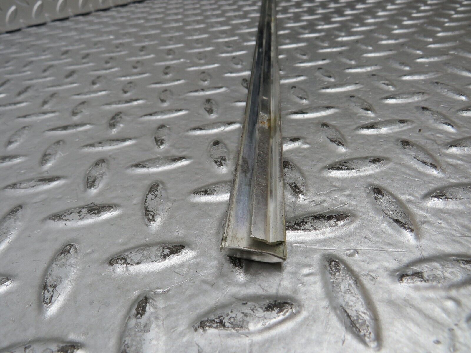 28882 Mercedes-Benz W123 230E Rear Left Door Chrome Moulding Trim