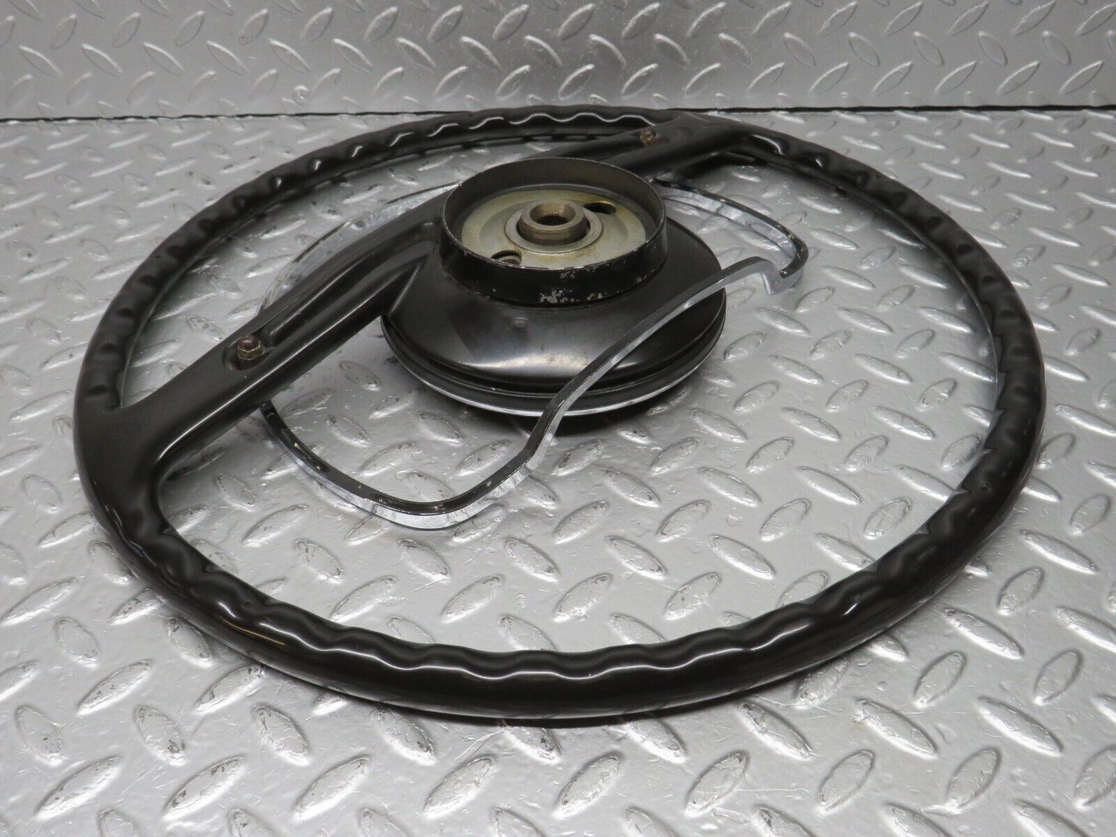40292 Mercedes-Benz W110 230 Steering Wheel