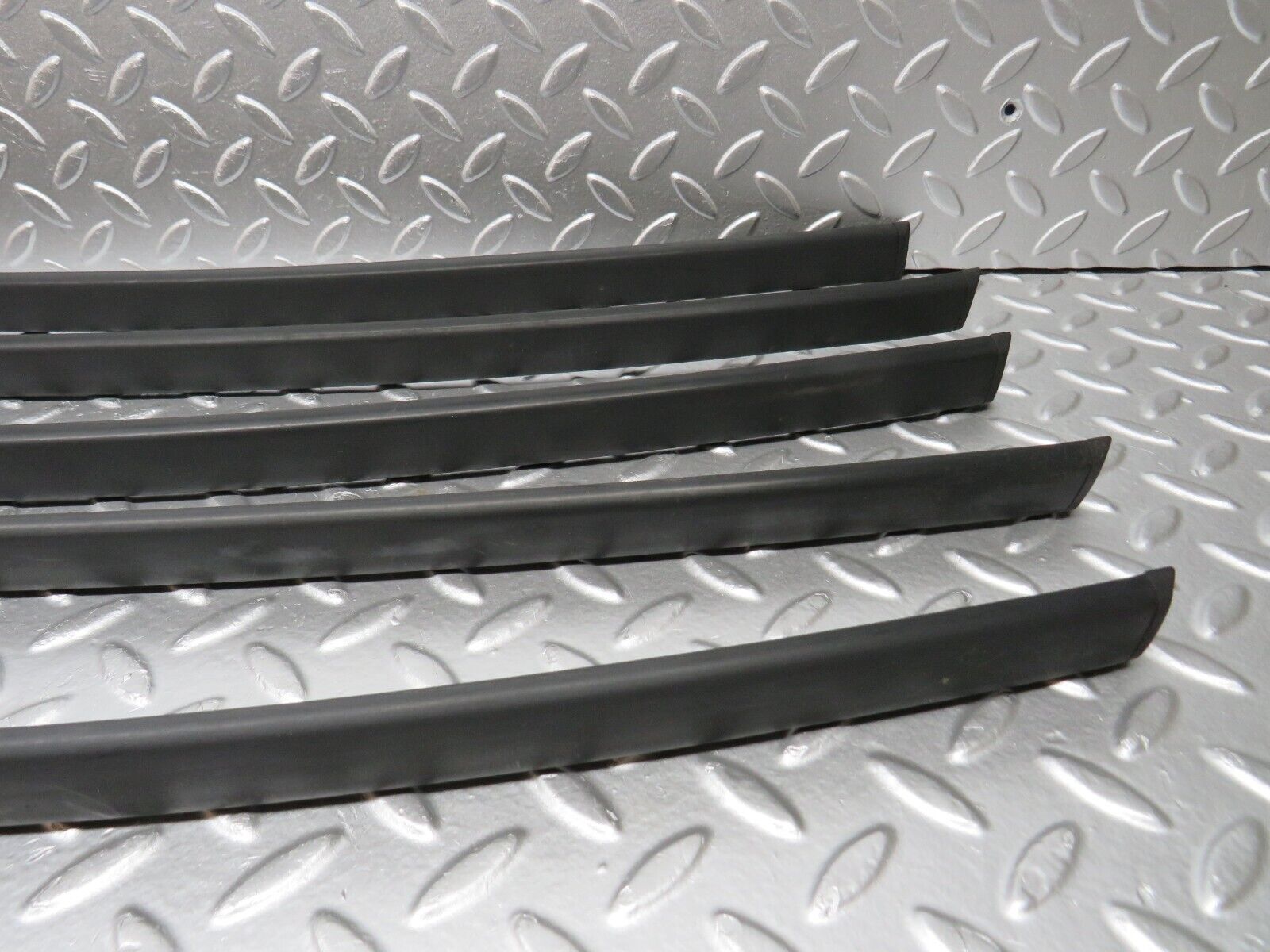 31497 Mercedes-Benz S124 220TE Wagon Roof Cladding Set