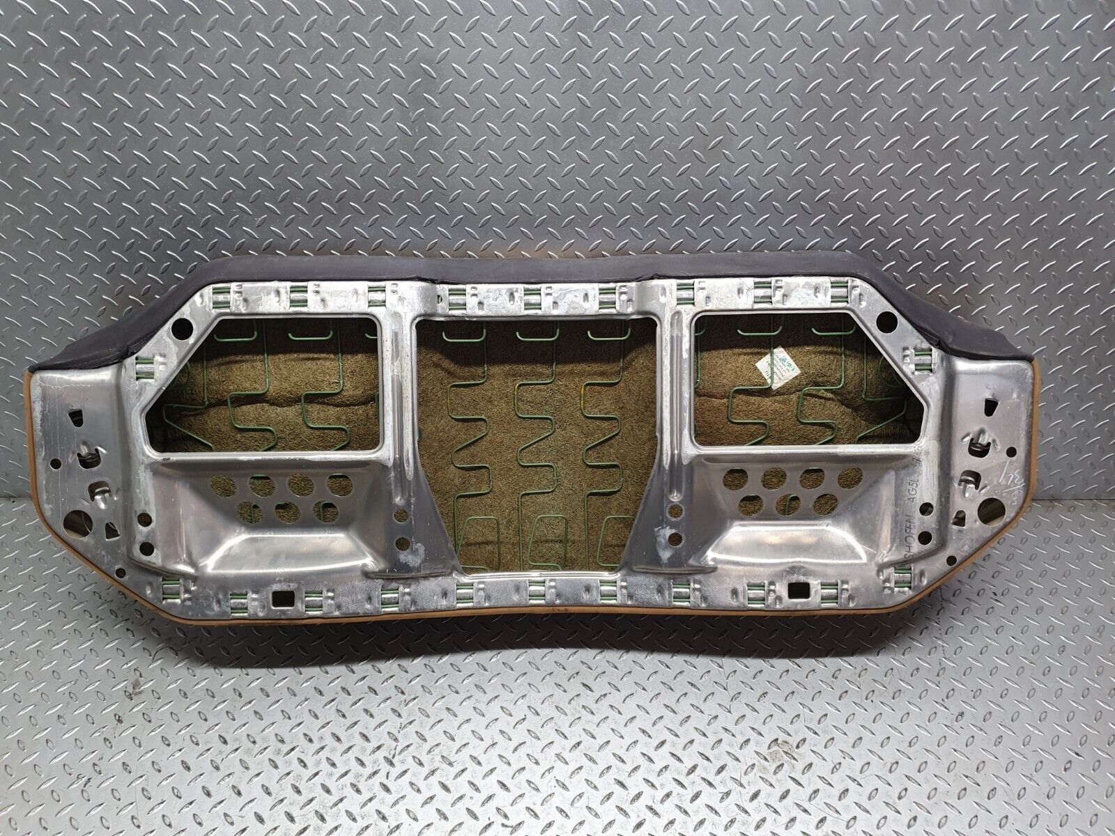 41373 Mercedes-Benz W124 200E Rear Seat Palomino 1249200016 1249200050