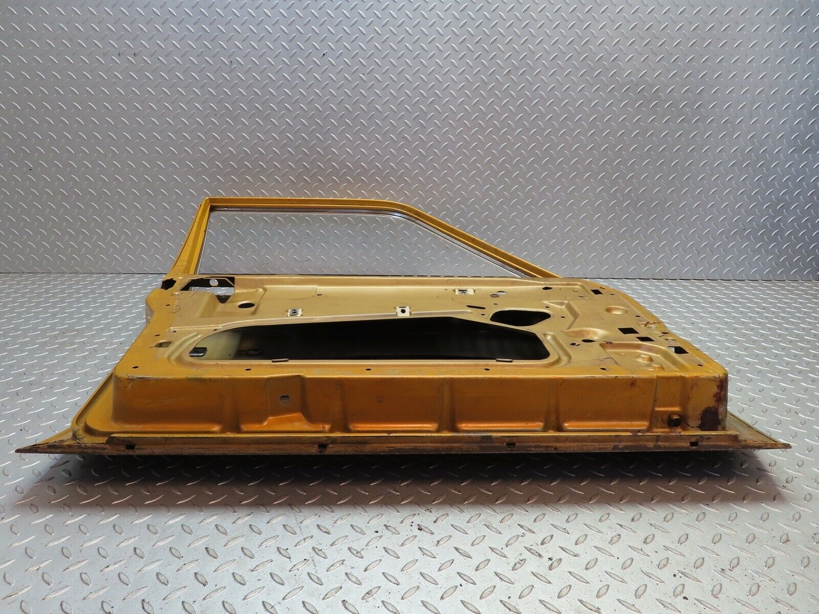 18810 Mercedes-Benz W116 Front Left Door