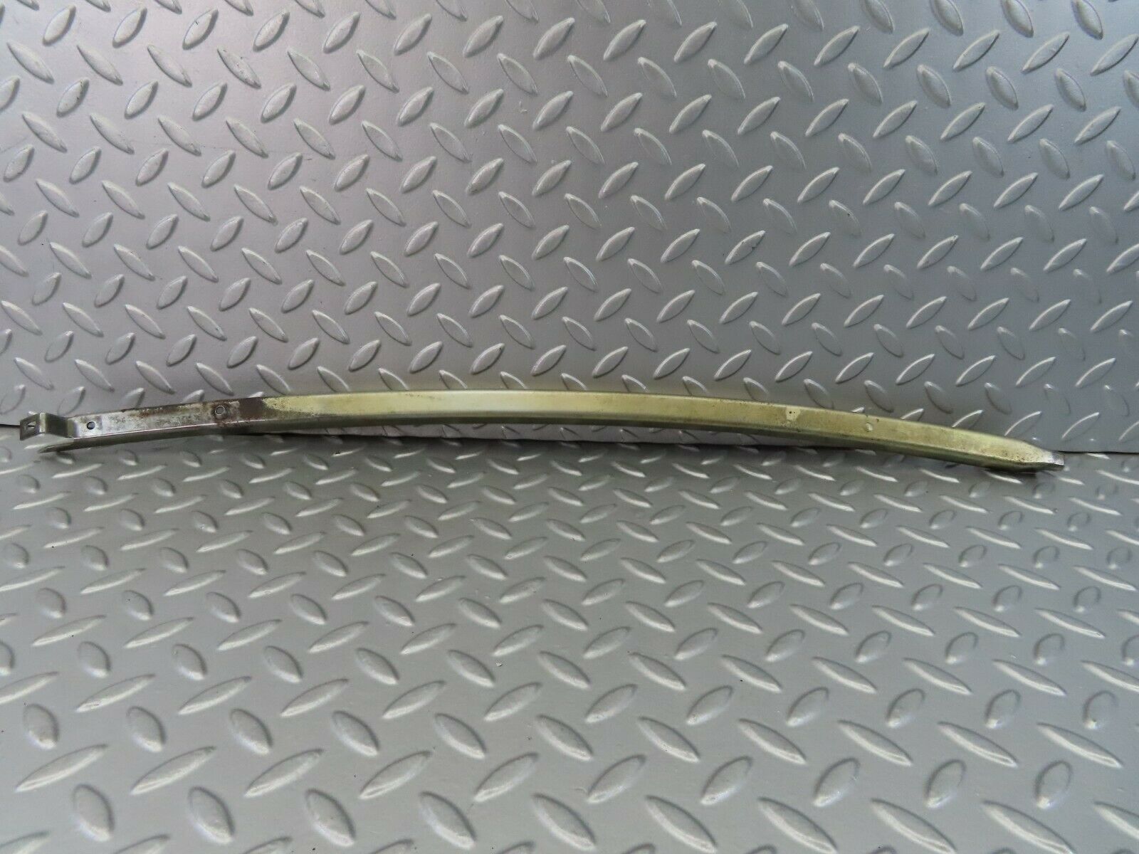 7282 Mercedes-Benz W116 450SE Front Left Window Channel