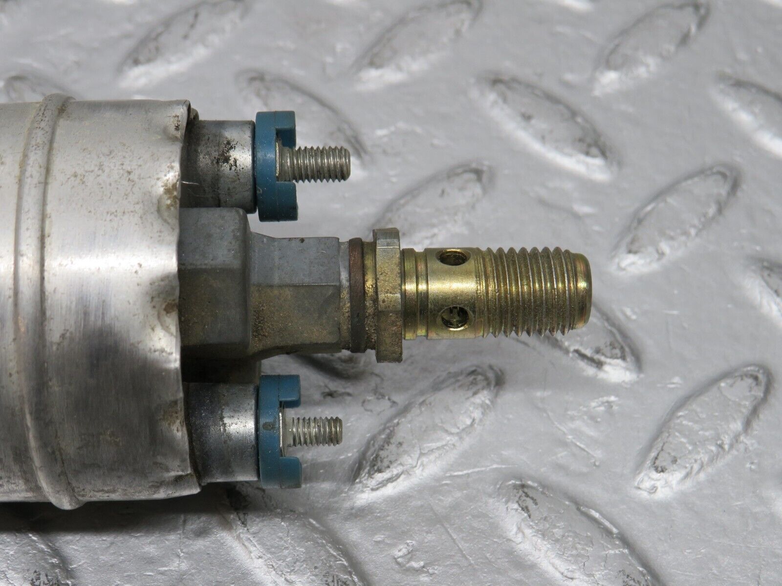 38584 Mercedes-Benz R129 280SL Coupe Fuel Pump Bosch 0580254950