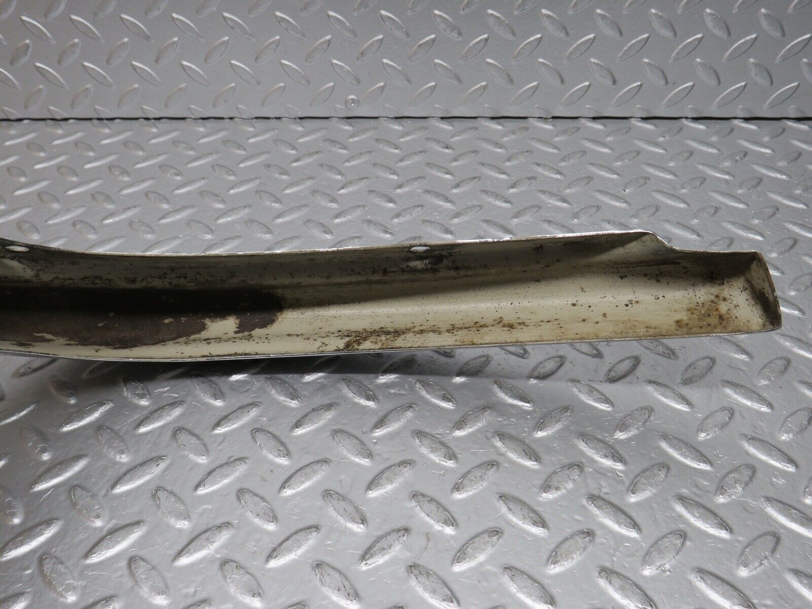 0406 Mercedes-Benz W108 280SE Front Upper Bumper Left