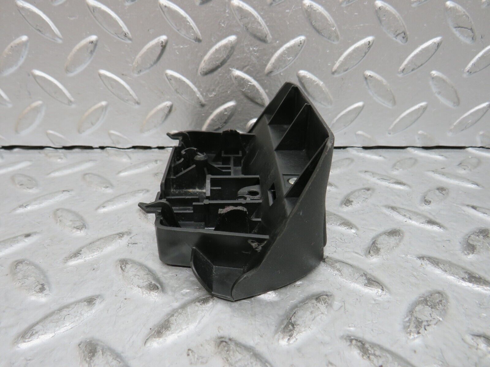 29112 Mercedes-Benz W204 Rear Right Seat Release Handle 2049200264