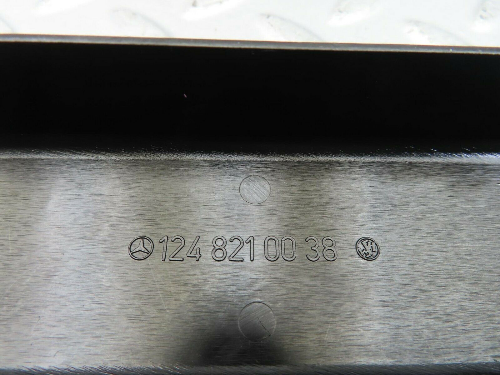 9417 Mercedes-Benz C124 300CE Coupe Dash Harness Connector Cover 1248210038